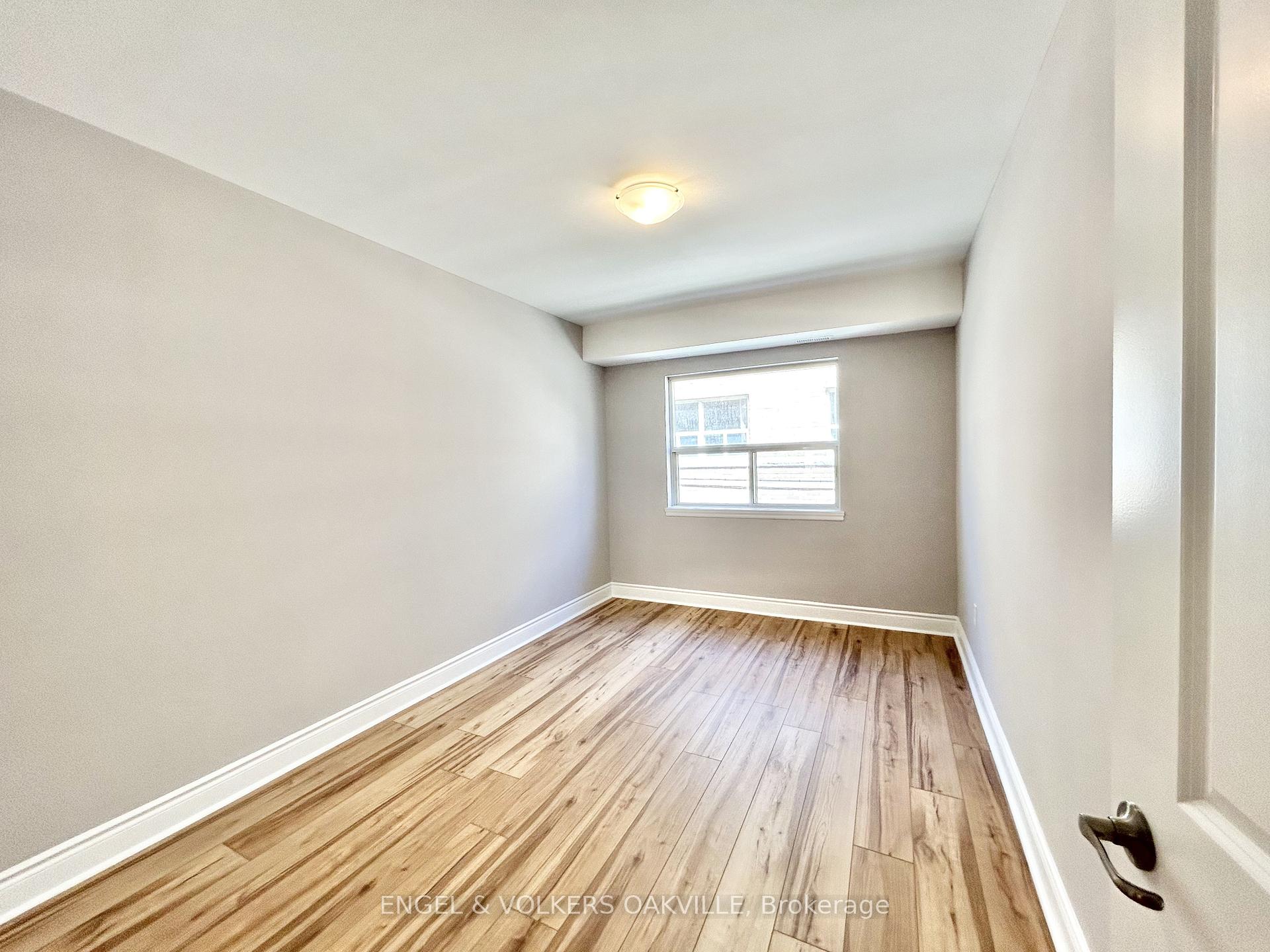 Photo 5 of Unit 204, 11 Thirty Third Street, Etobicoke, Long Branch — HOMEH
