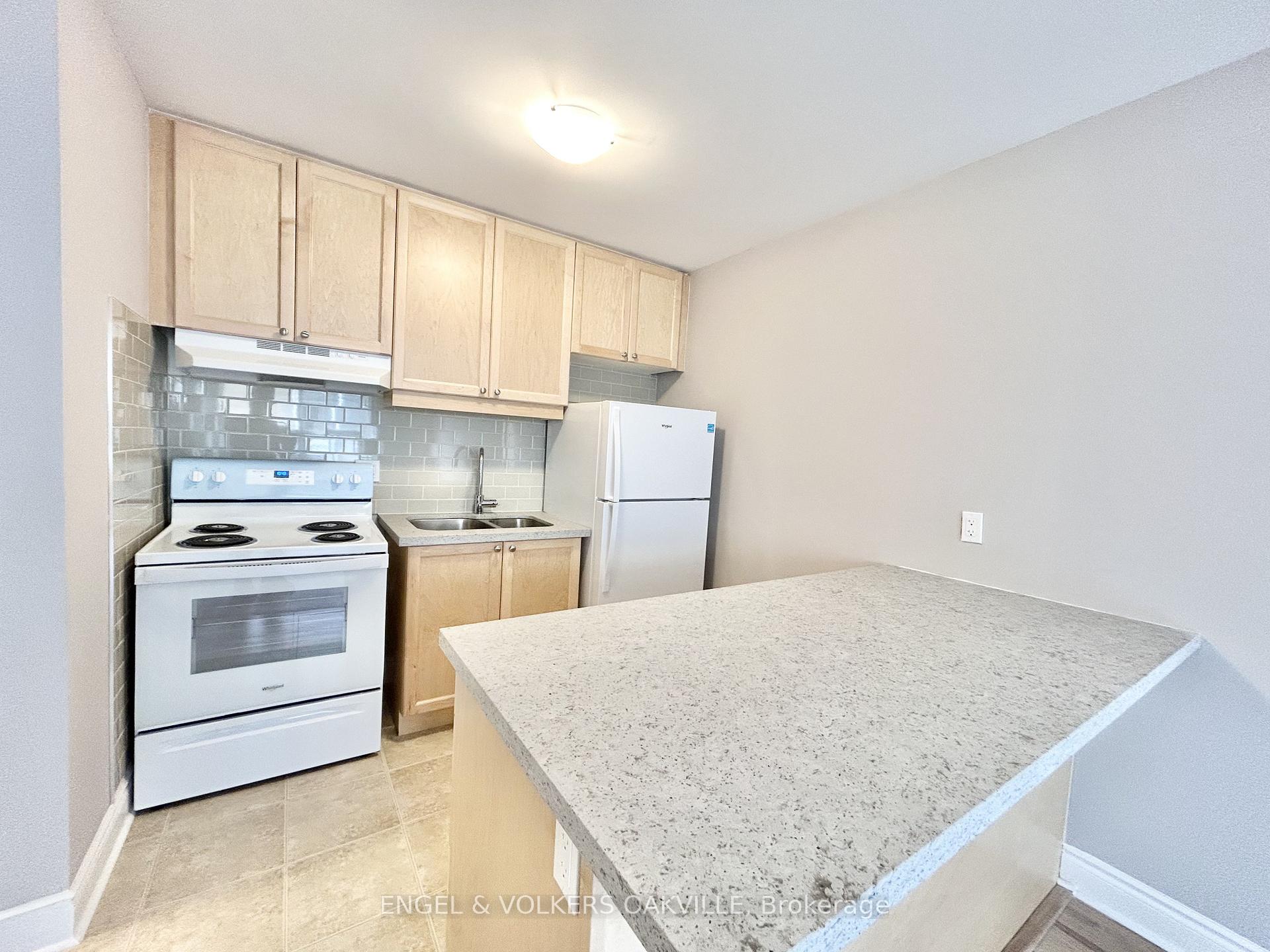 Photo of Unit 4, 100 Twenty Fifth Street