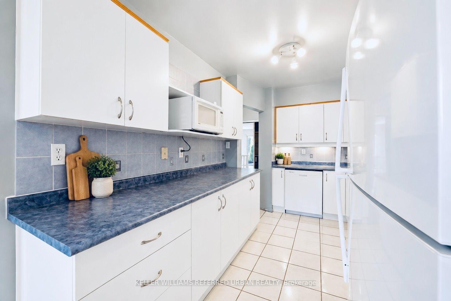 Photo 11 of Unit 102, 25 Esterbrooke Avenue, North York, Don Valley Village — HOMEH