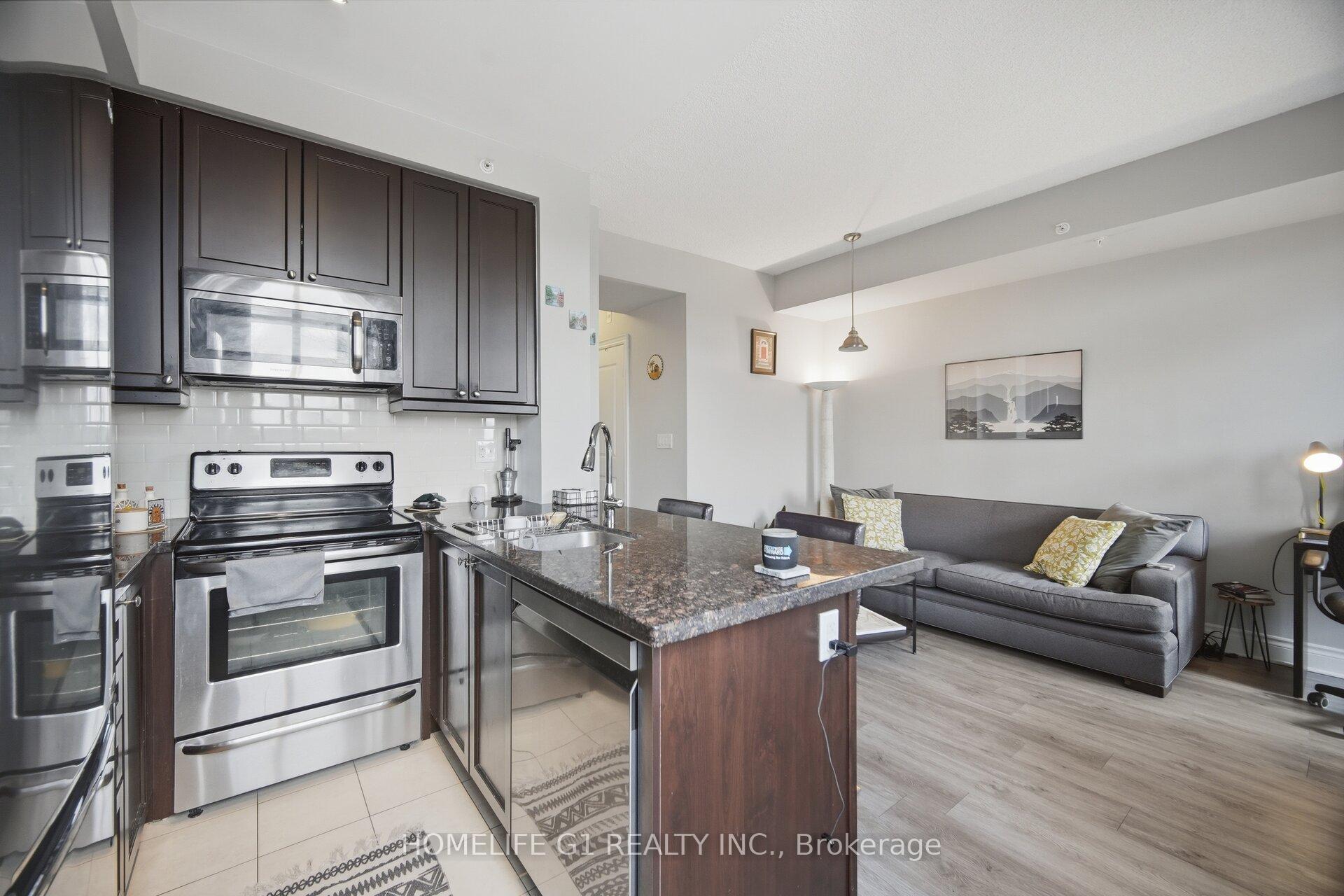 Photo 5 of Unit 212, 2396 Major Mackenzie Drive, Vaughan, Maple — HOMEH
