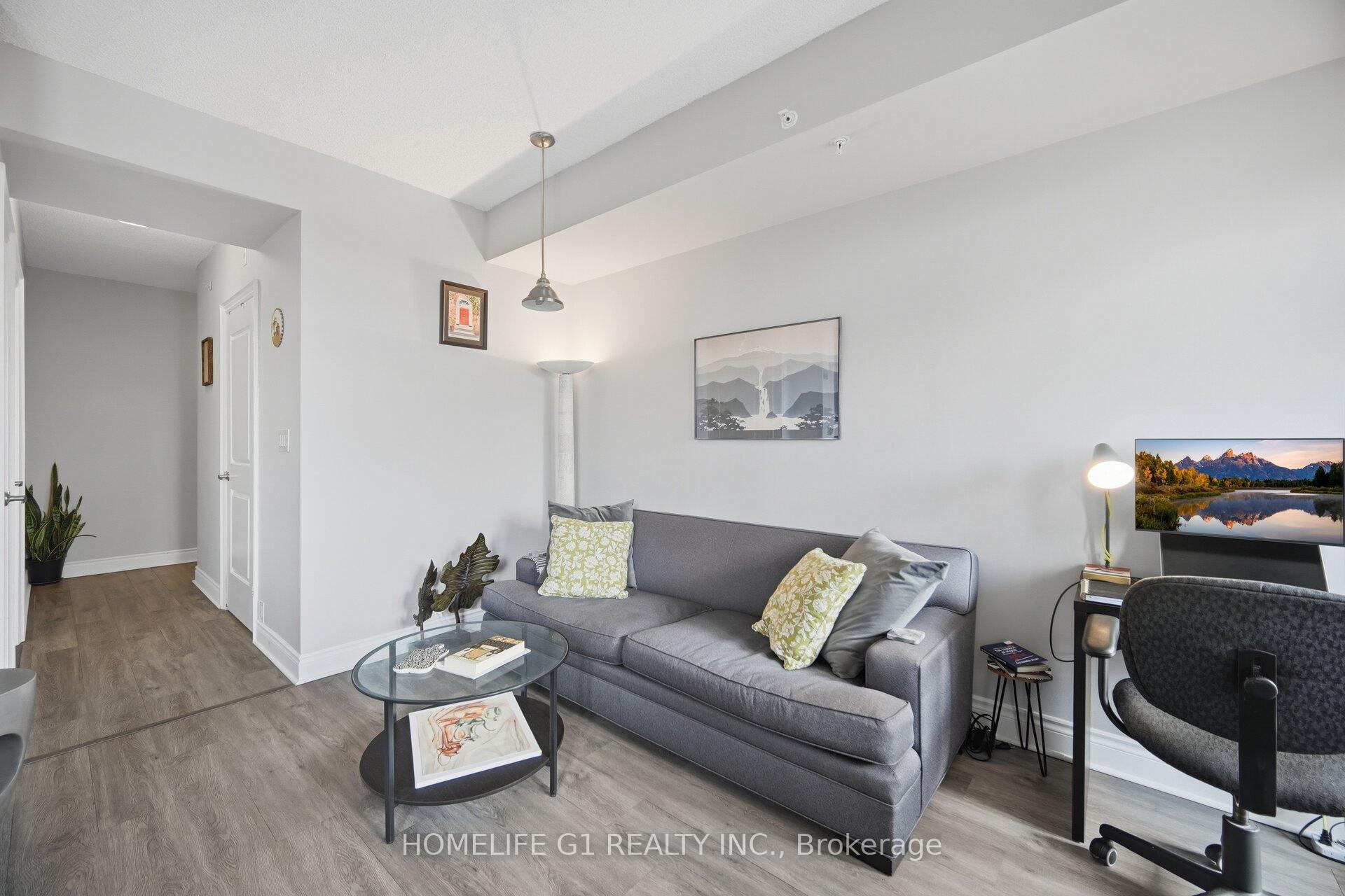 Photo 6 of Unit 212, 2396 Major Mackenzie Drive, Vaughan, Maple — HOMEH