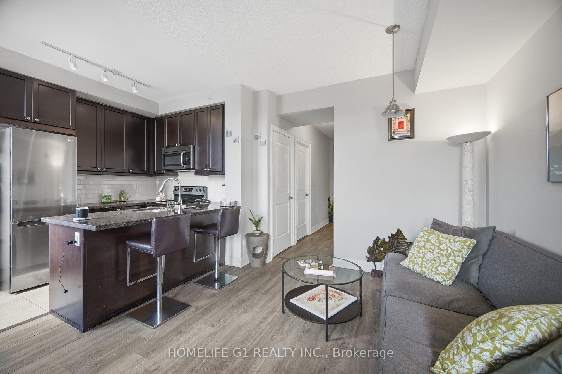 Photo 7 of Unit 212, 2396 Major Mackenzie Drive, Vaughan, Maple — HOMEH