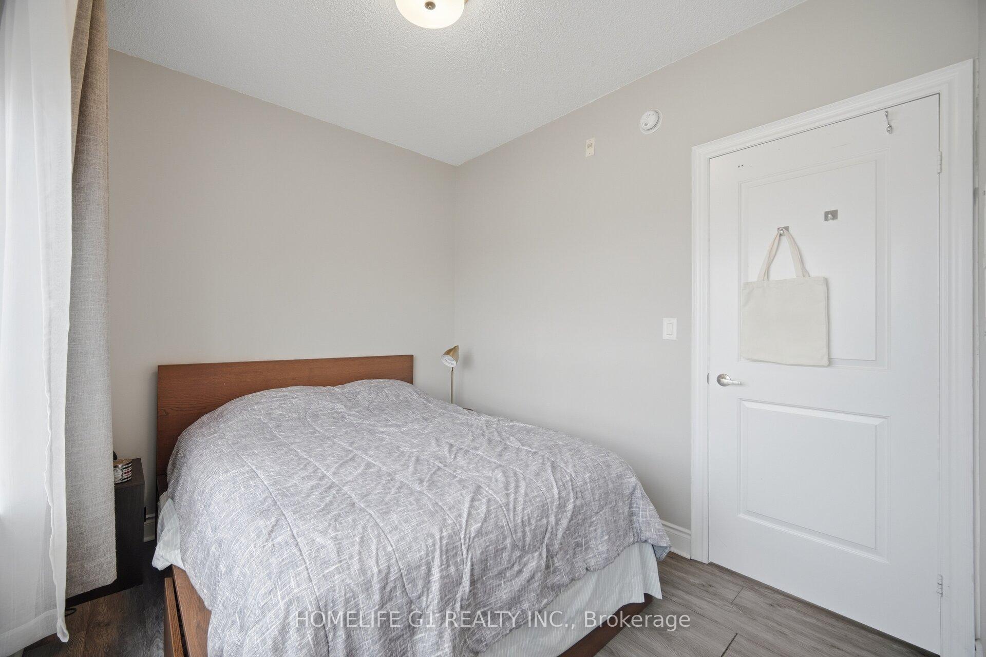 Photo 11 of Unit 212, 2396 Major Mackenzie Drive, Vaughan, Maple — HOMEH