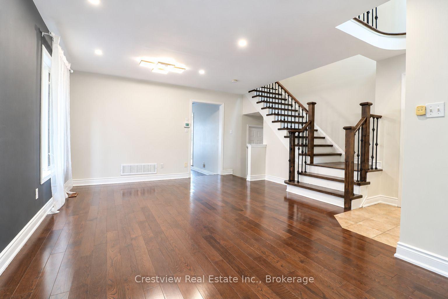 Photo 4 of 5561 Broadpath Gate, Mississauga, Churchill Meadows — HOMEH