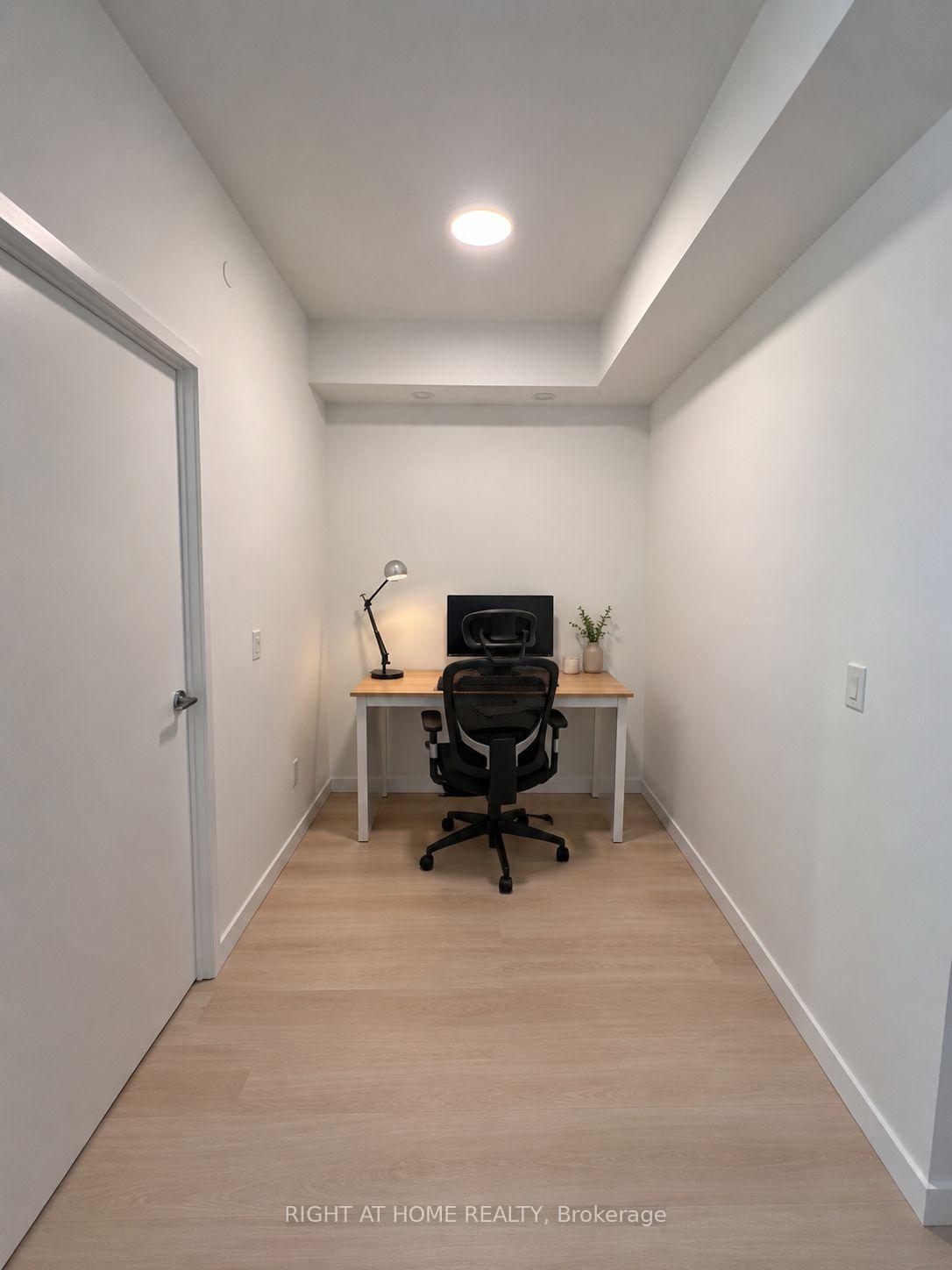 Photo 8 of Unit 604, 181 Sheppard Avenue E, North York, Willowdale East — HOMEH