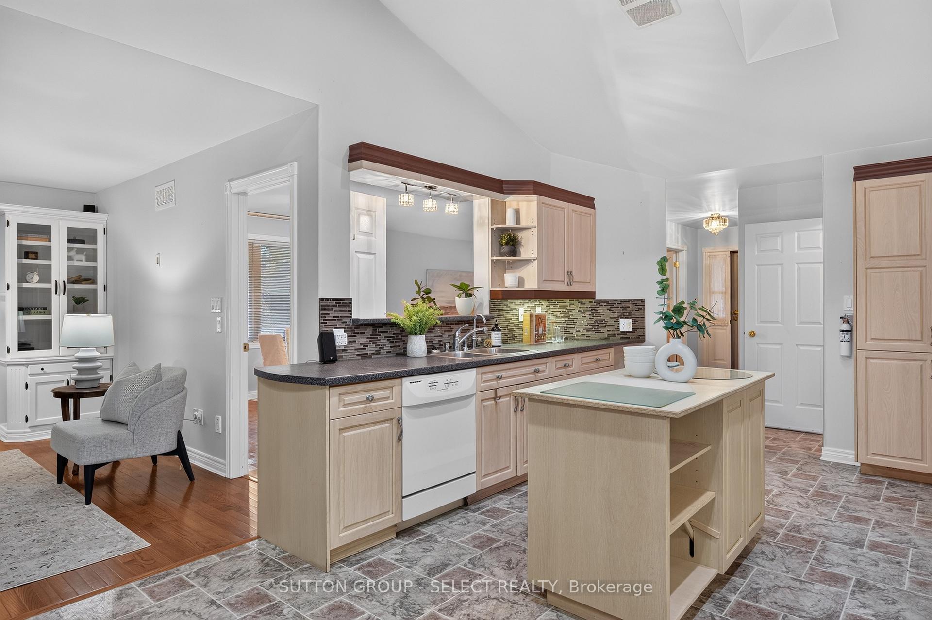 Photo 14 of 8 Kennedy Court, Middlesex Centre, Ilderton — HOMEH