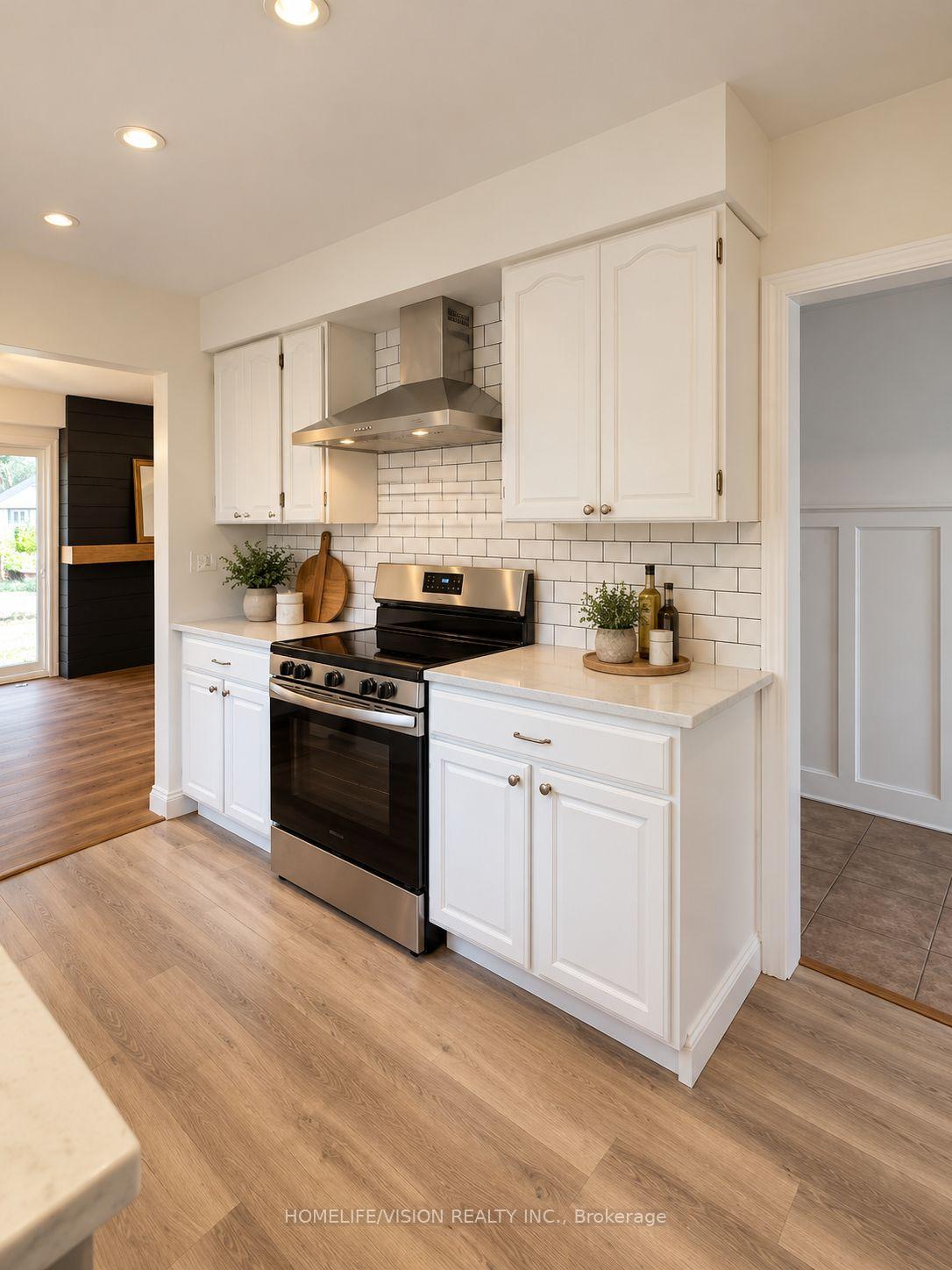 Photo 6 of 41 Alonna Street, Clarington, Bowmanville — HOMEH