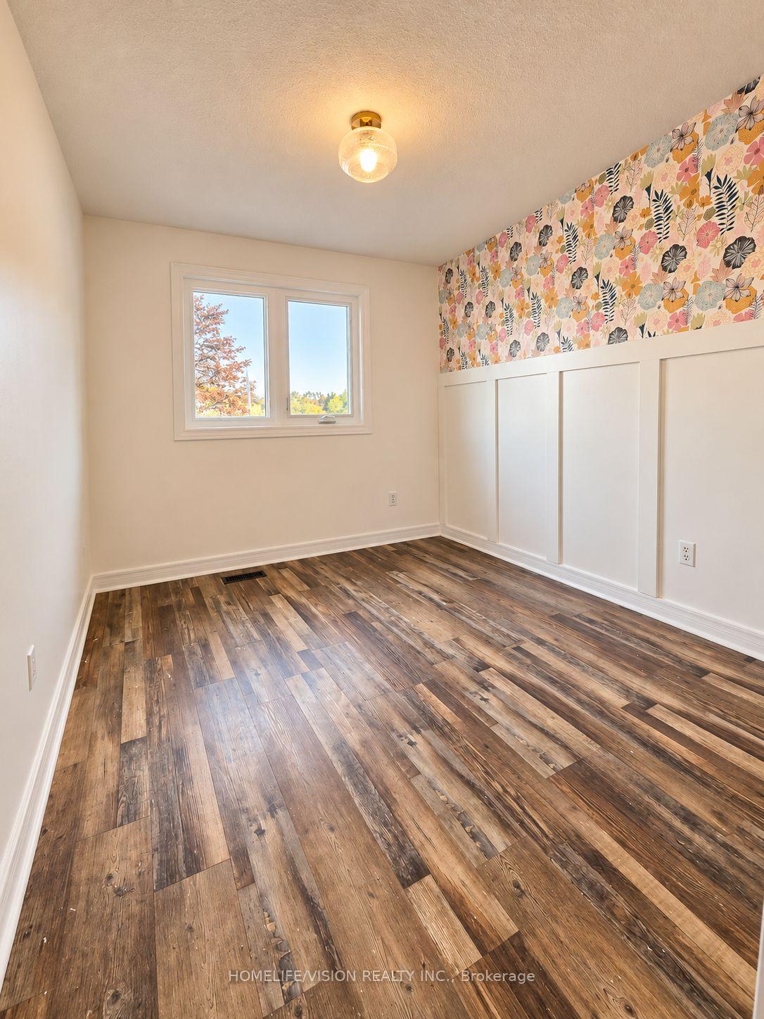 Photo 15 of 41 Alonna Street, Clarington, Bowmanville — HOMEH