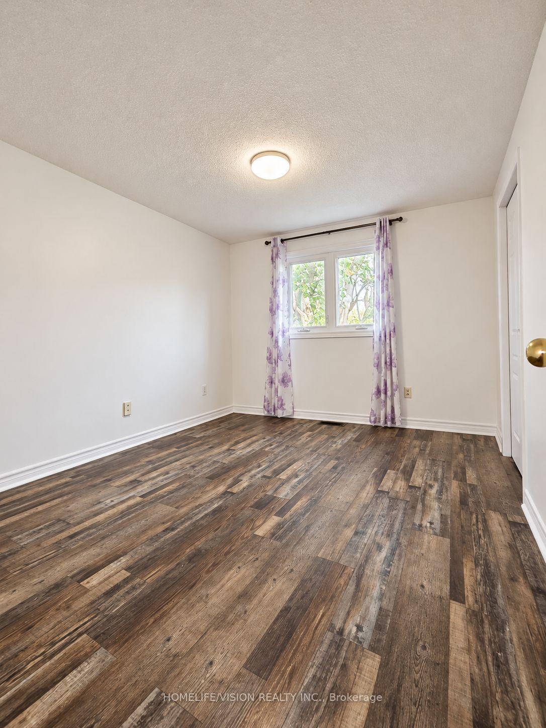 Photo 18 of 41 Alonna Street, Clarington, Bowmanville — HOMEH