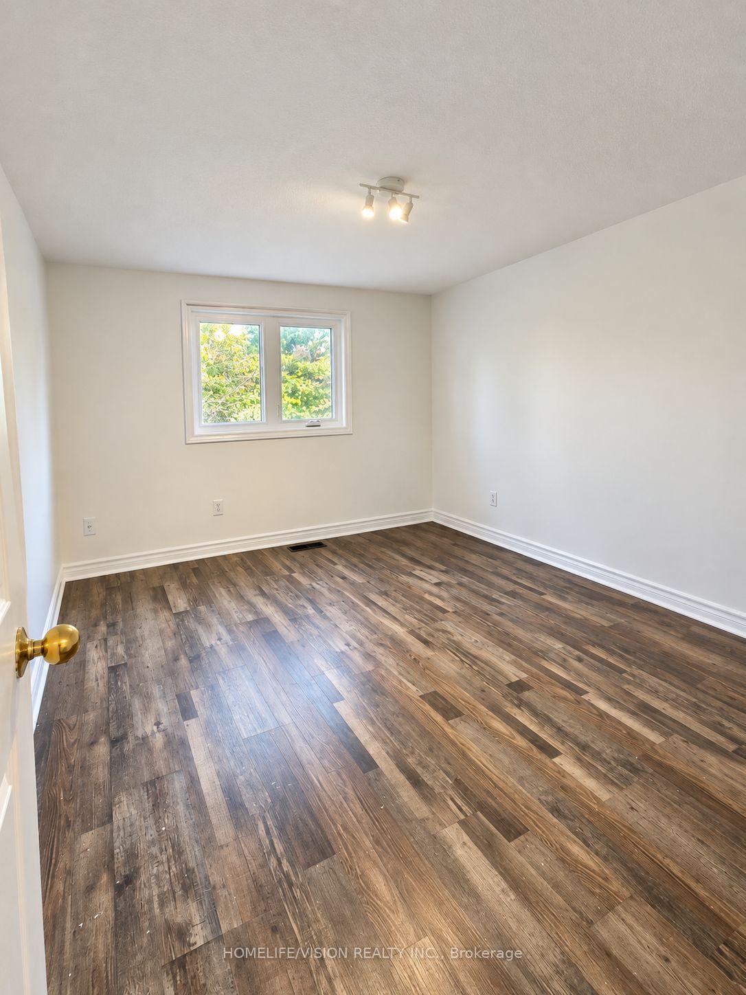 Photo 20 of 41 Alonna Street, Clarington, Bowmanville — HOMEH