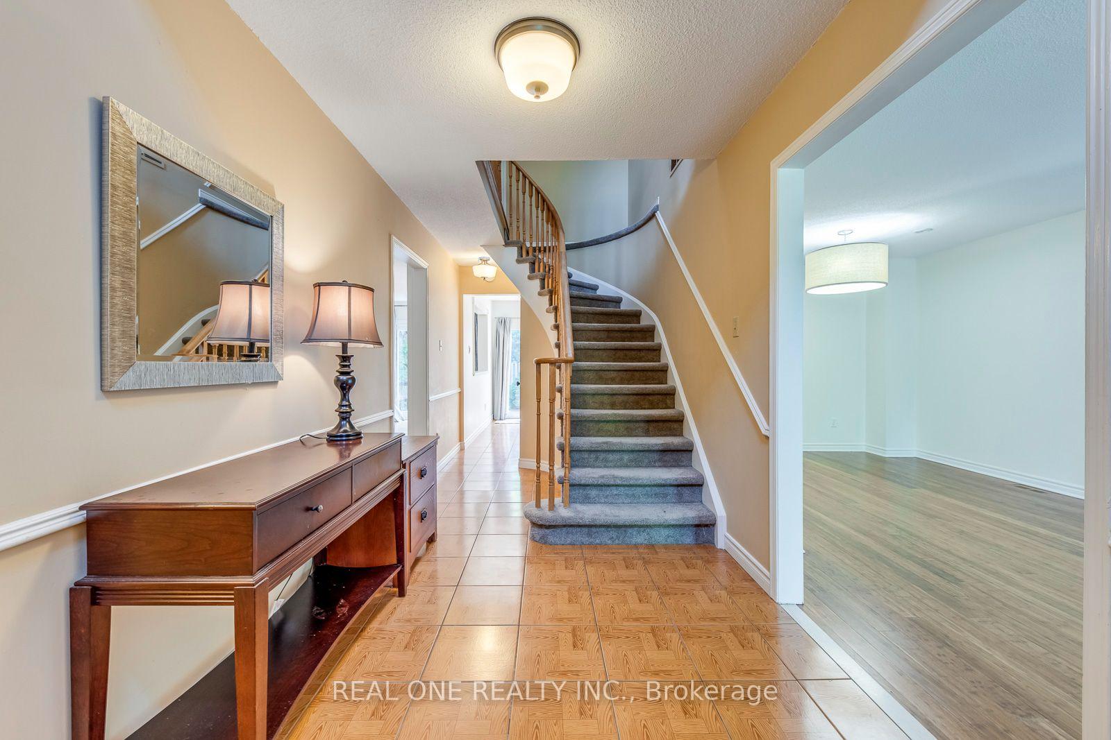 Photo 6 of 3310 Jackpine Road, Mississauga, Erin Mills — HOMEH