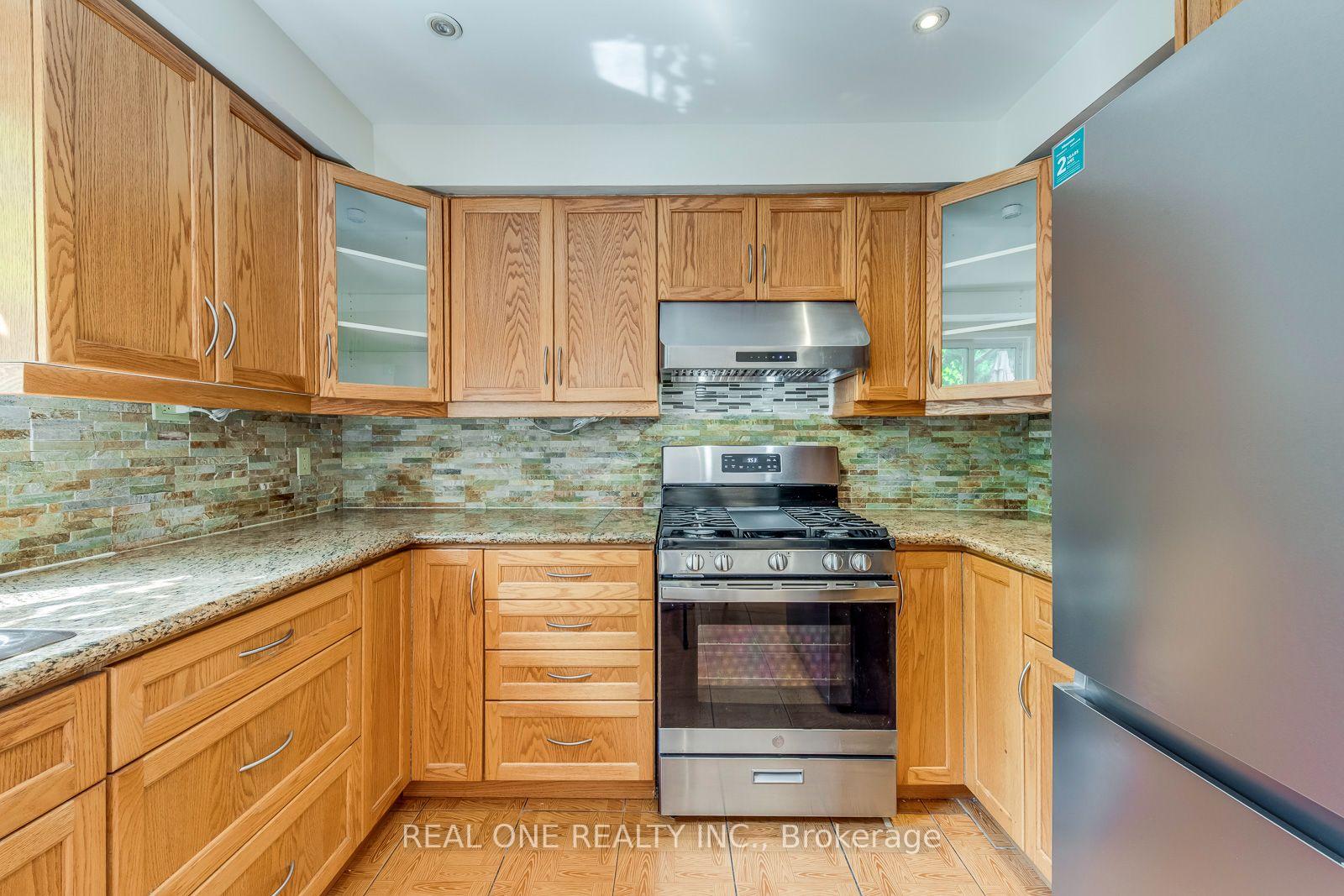 Photo 13 of 3310 Jackpine Road, Mississauga, Erin Mills — HOMEH