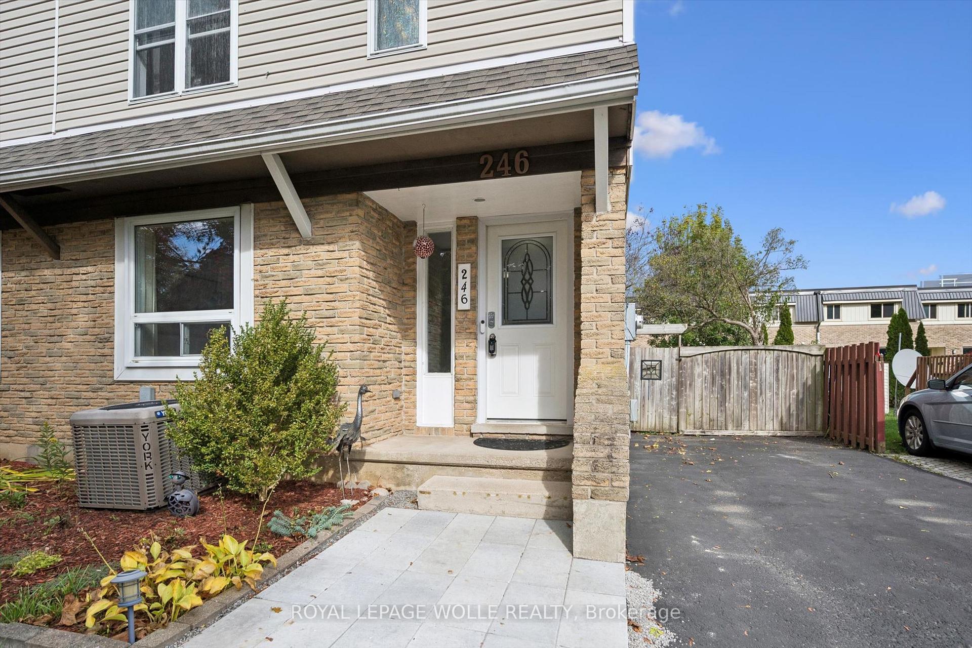 Photo 3 of 246 Patricia Road, Stratford — HOMEH