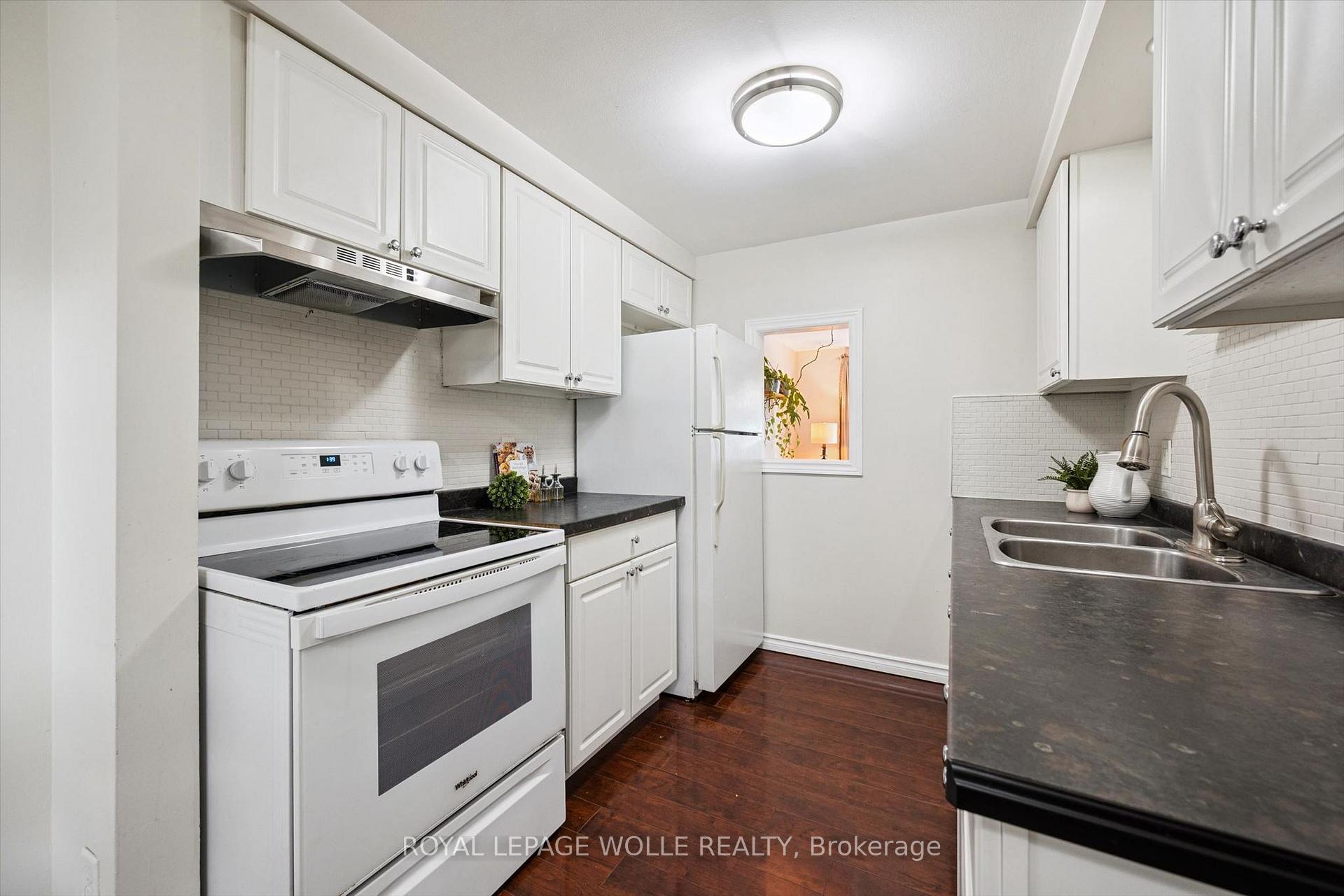 Photo 11 of 246 Patricia Road, Stratford — HOMEH