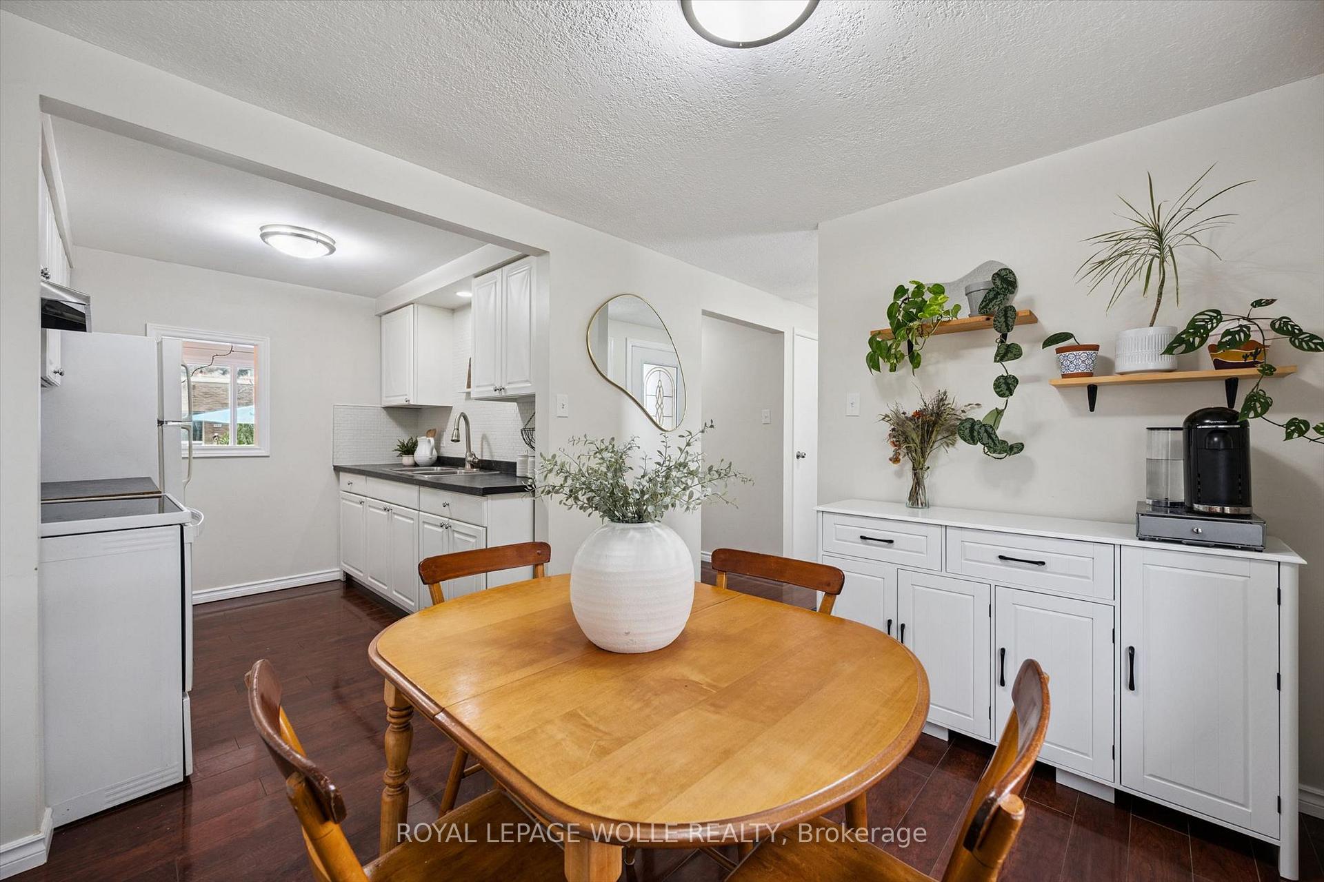 Photo 15 of 246 Patricia Road, Stratford — HOMEH
