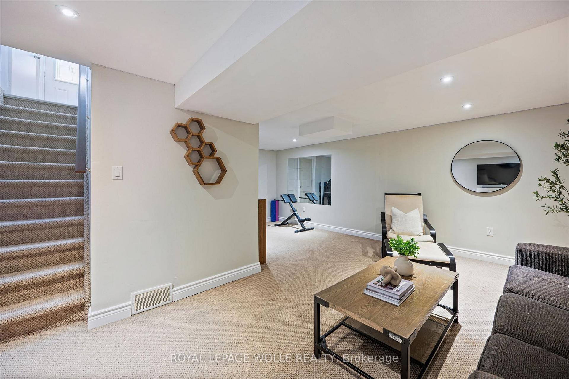 Photo 23 of 246 Patricia Road, Stratford — HOMEH