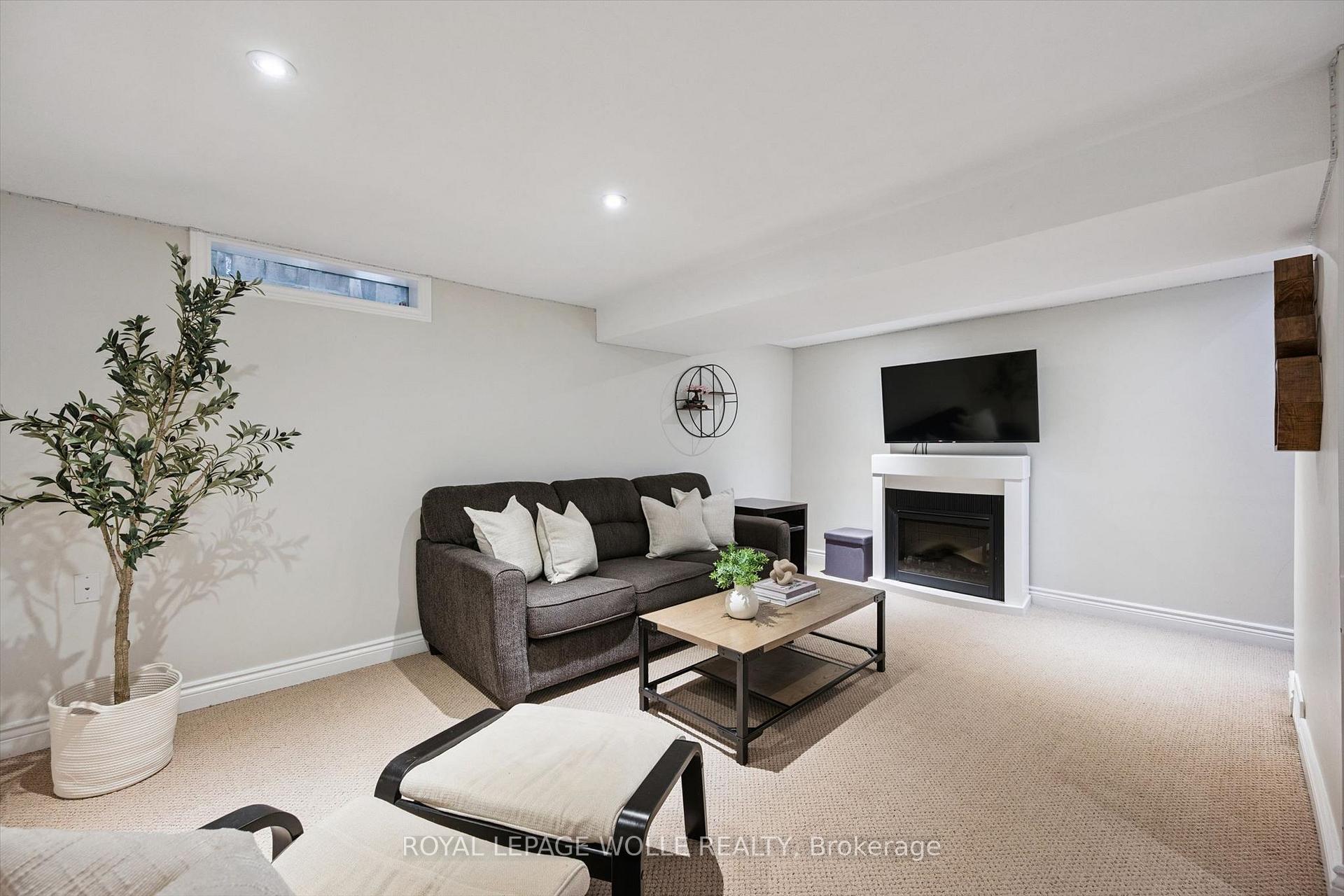 Photo 24 of 246 Patricia Road, Stratford — HOMEH