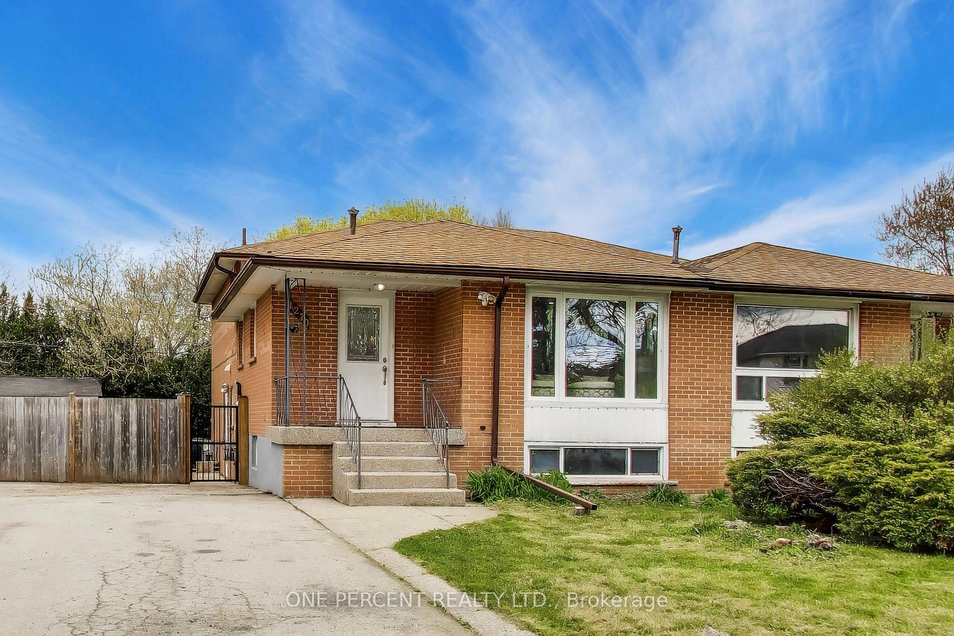 Photo 1 of 1270 Pallatine Drive, Oakville, College Park — HOMEH