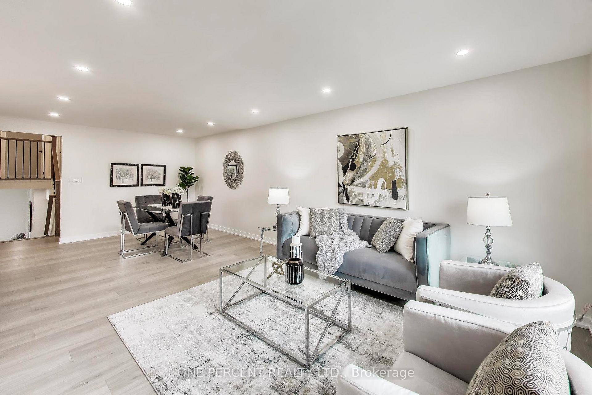 Photo 4 of 1270 Pallatine Drive, Oakville, College Park — HOMEH