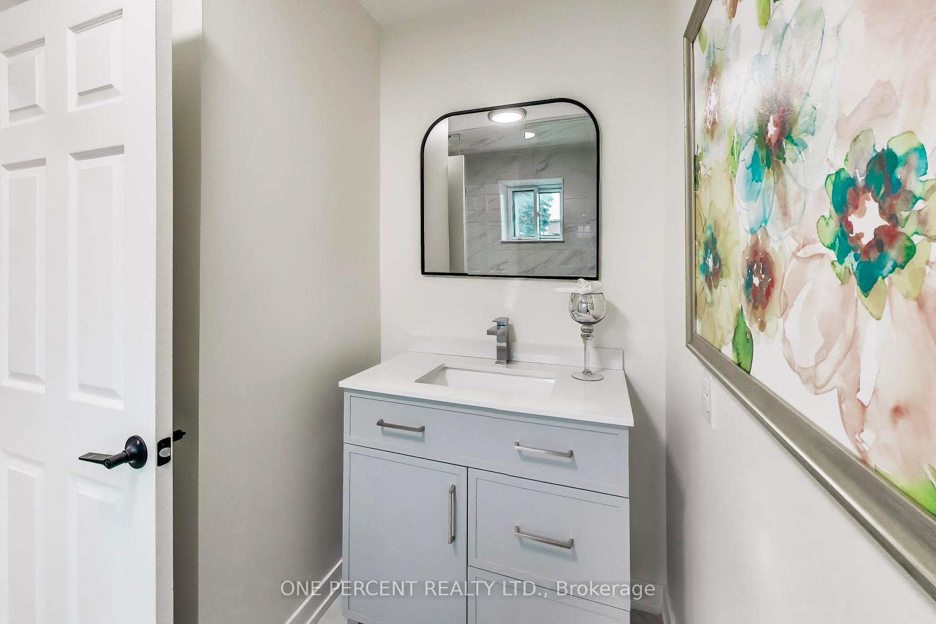 Photo 14 of 1270 Pallatine Drive, Oakville, College Park — HOMEH