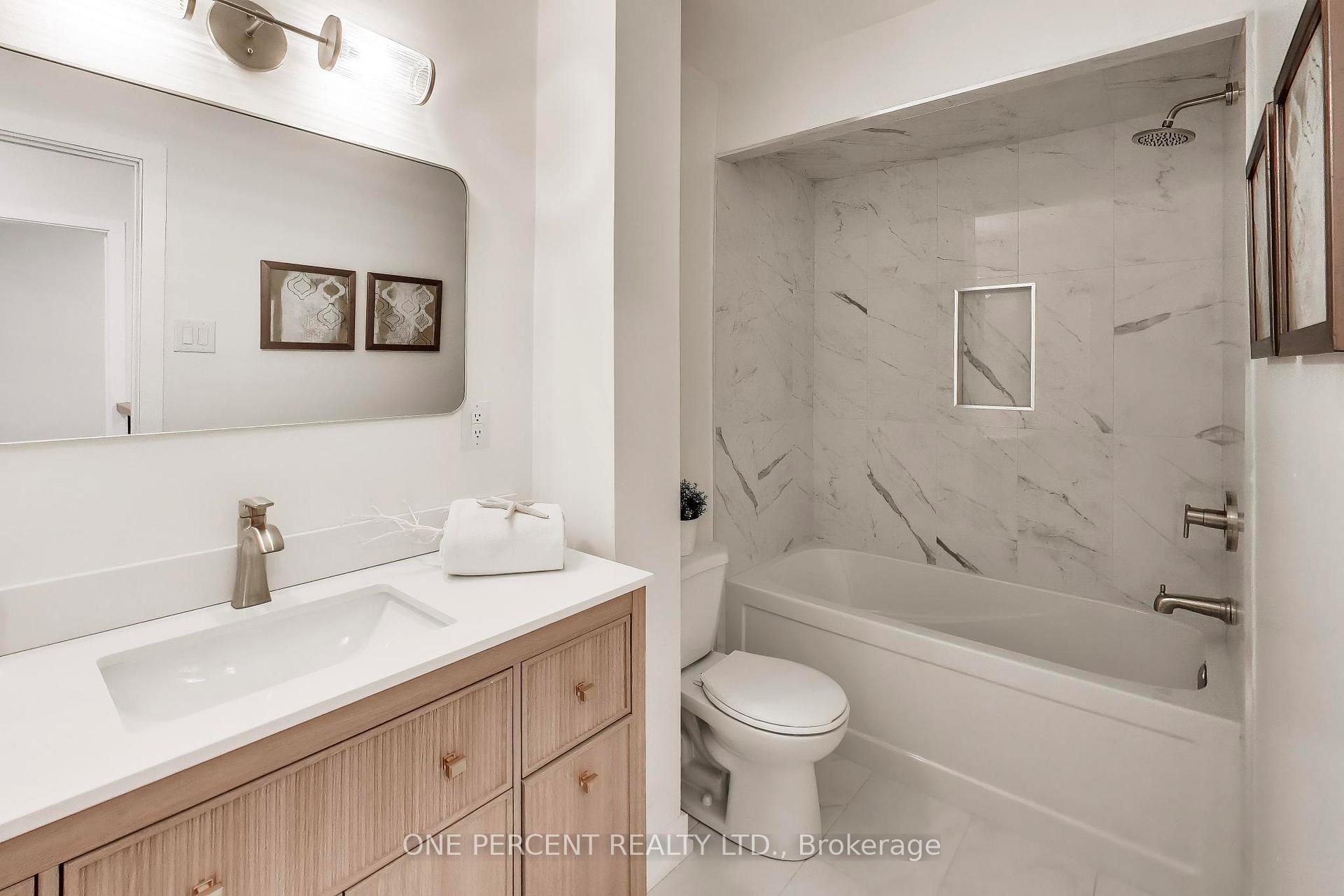 Photo 23 of 1270 Pallatine Drive, Oakville, College Park — HOMEH