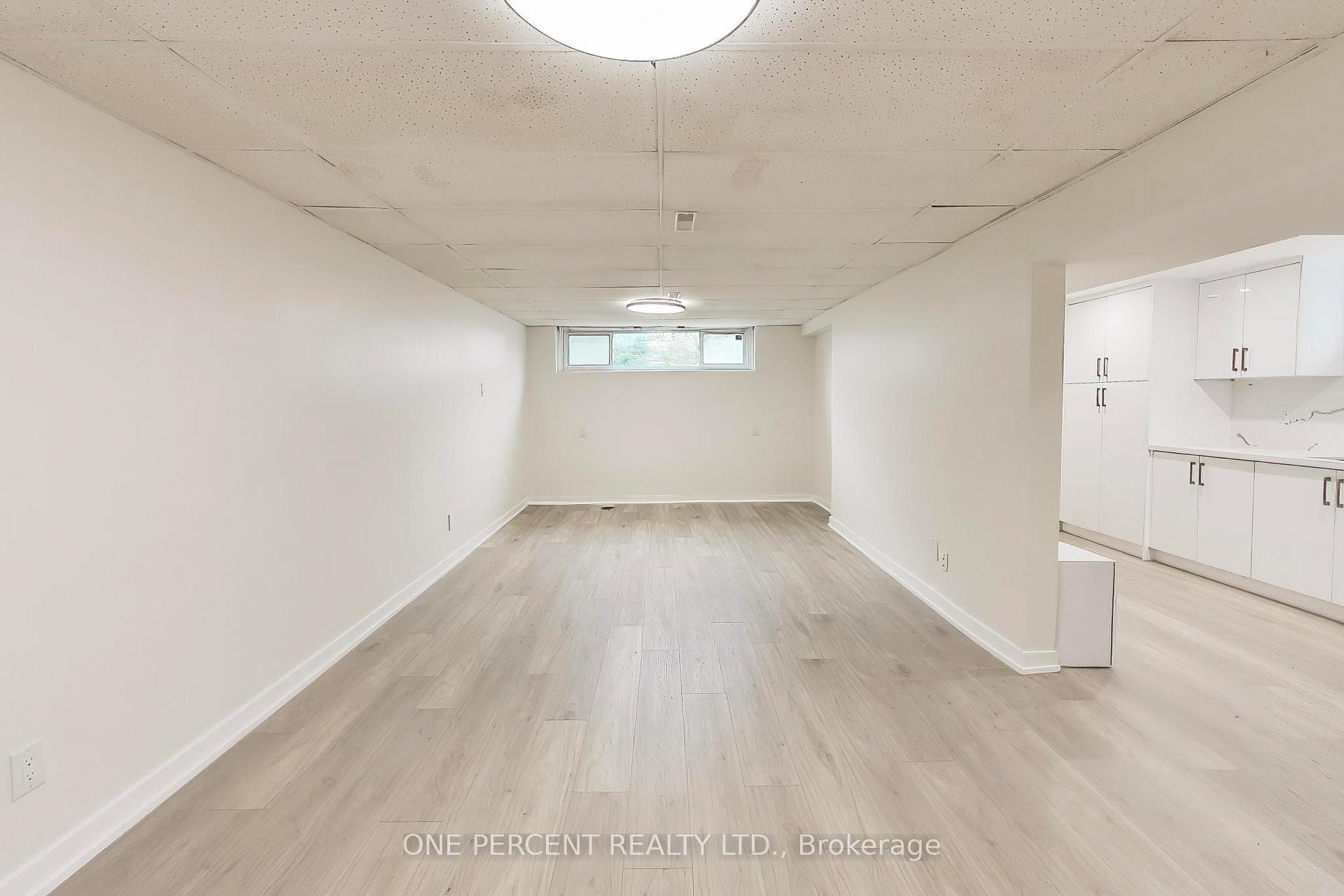 Photo 24 of 1270 Pallatine Drive, Oakville, College Park — HOMEH