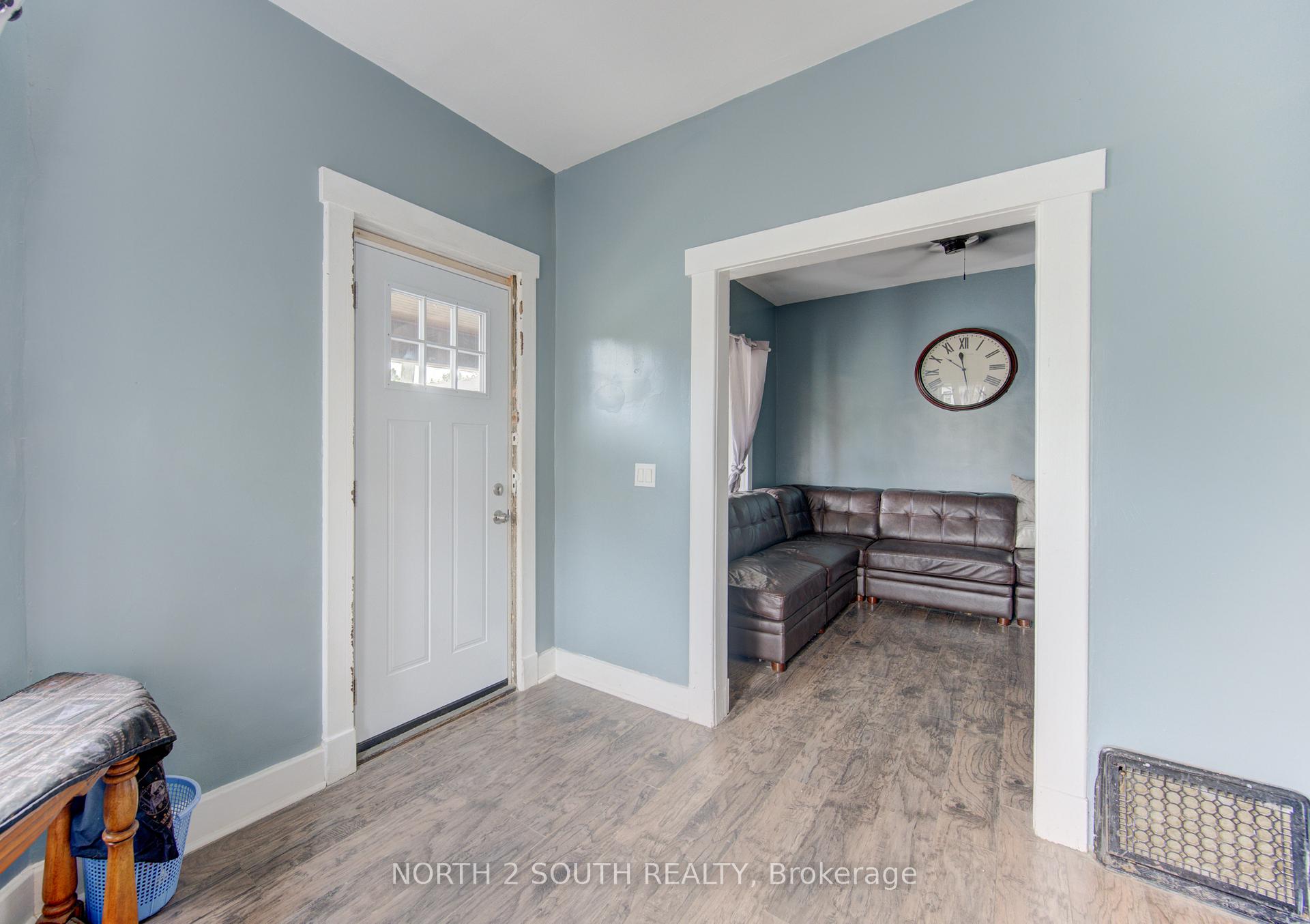 Photo 7 of 5 Fleet Street, Brantford — HOMEH