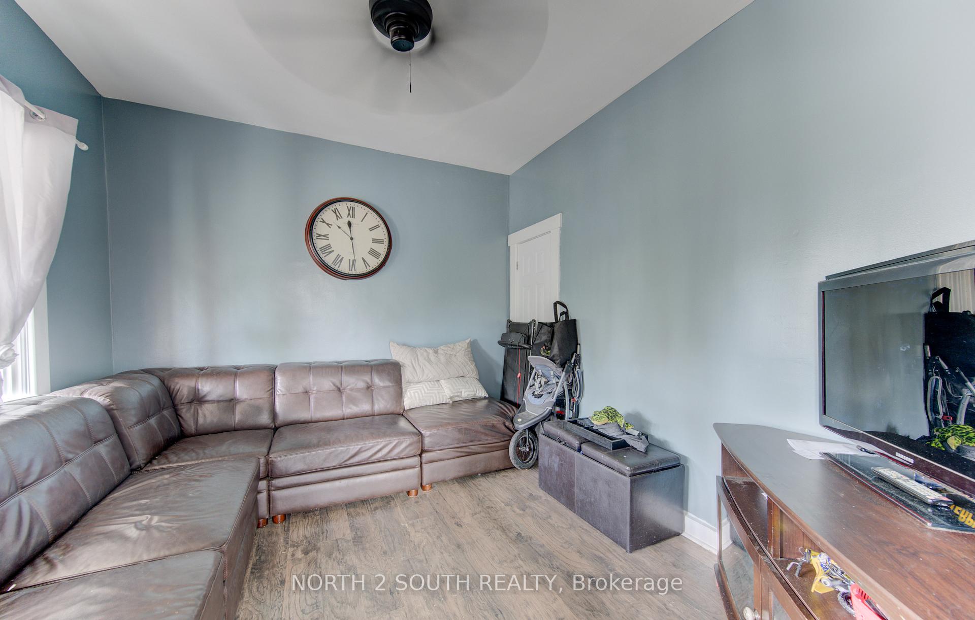 Photo 10 of 5 Fleet Street, Brantford — HOMEH