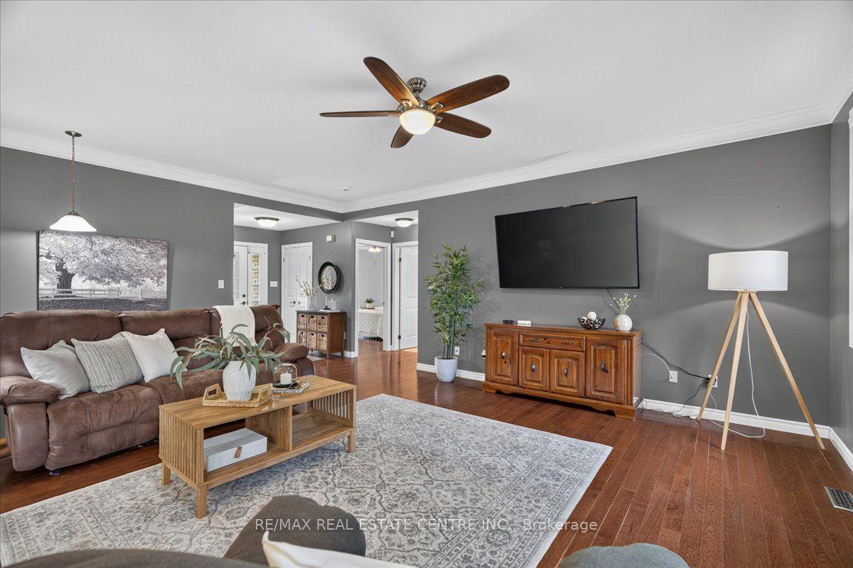 Photo 9 of 515 Woodward Drive, Strathroy-Caradoc, Mount Brydges — HOMEH