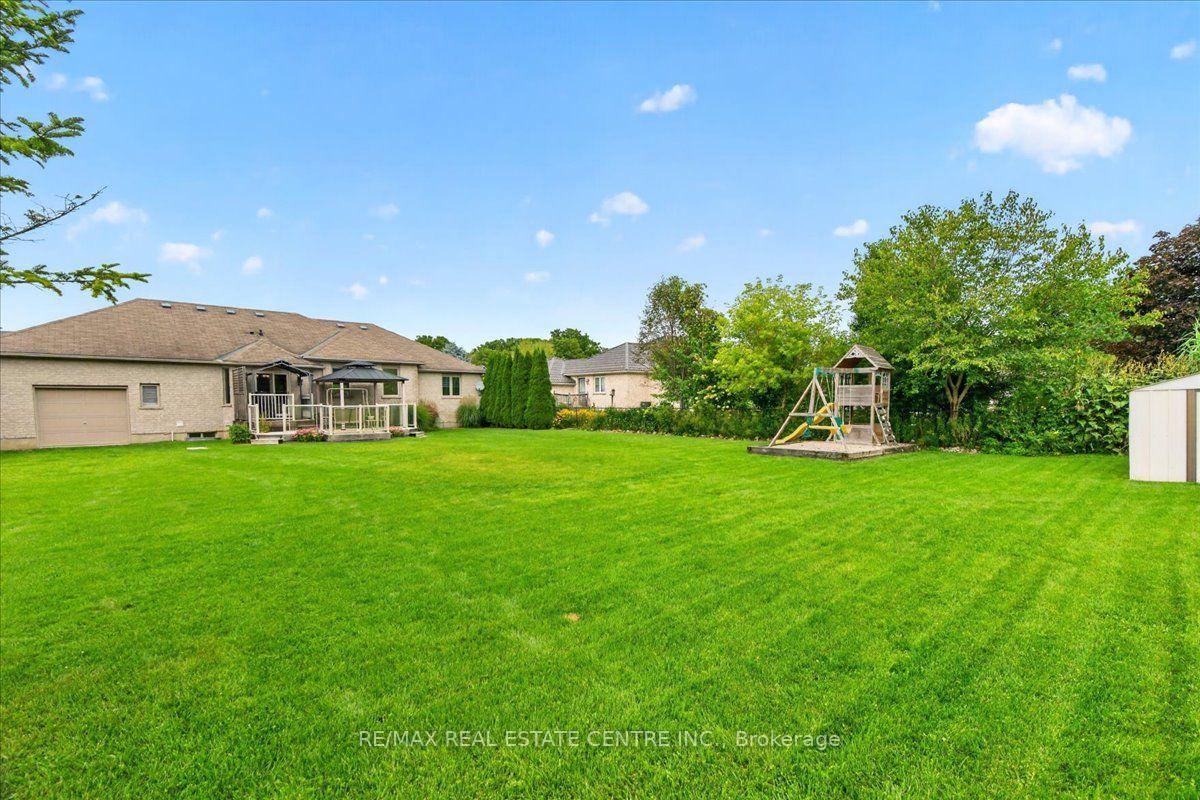Photo 45 of 515 Woodward Drive, Strathroy-Caradoc, Mount Brydges — HOMEH