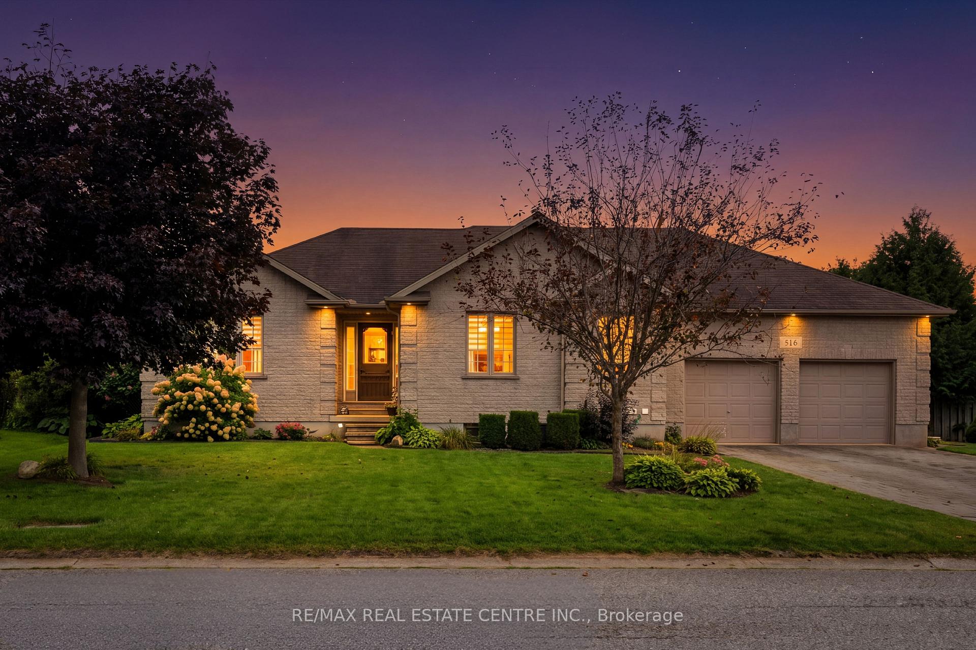 Photo 2 of 515 Woodward Drive, Strathroy-Caradoc, Mount Brydges — HOMEH