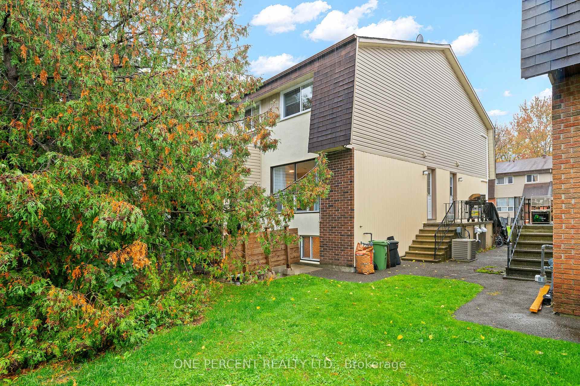 Photo of Unit D, 20 Sonnet Crescent