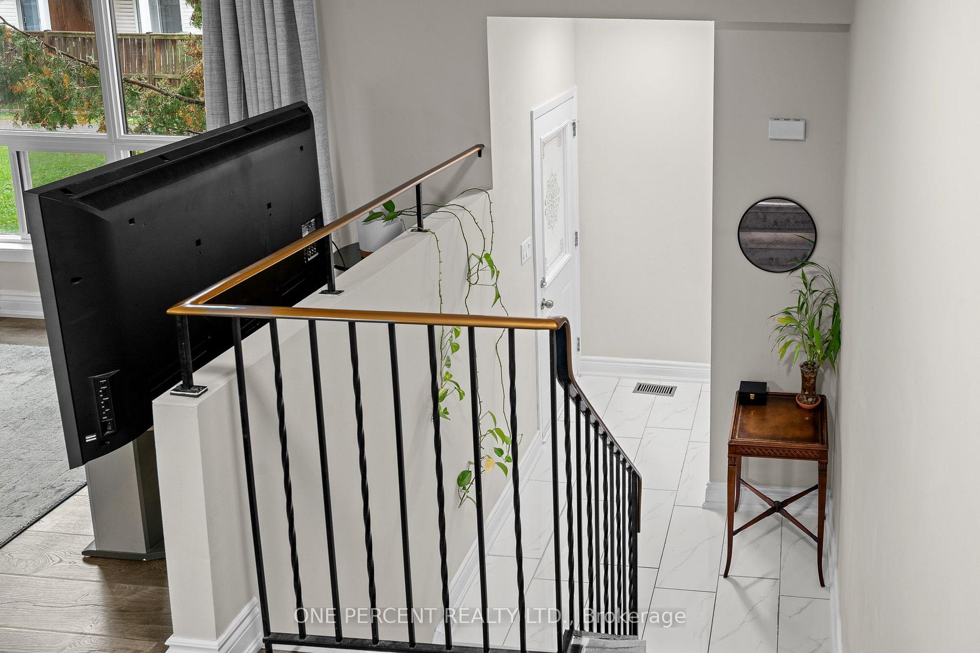 Photo 6 of Unit D, 20 Sonnet Crescent, Ottawa, Westcliffe Estates — HOMEH