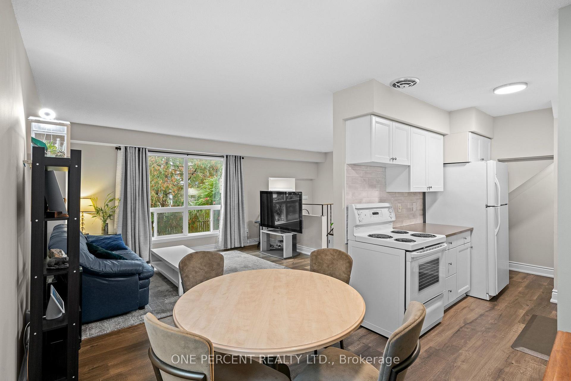 Photo 14 of Unit D, 20 Sonnet Crescent, Ottawa, Westcliffe Estates — HOMEH