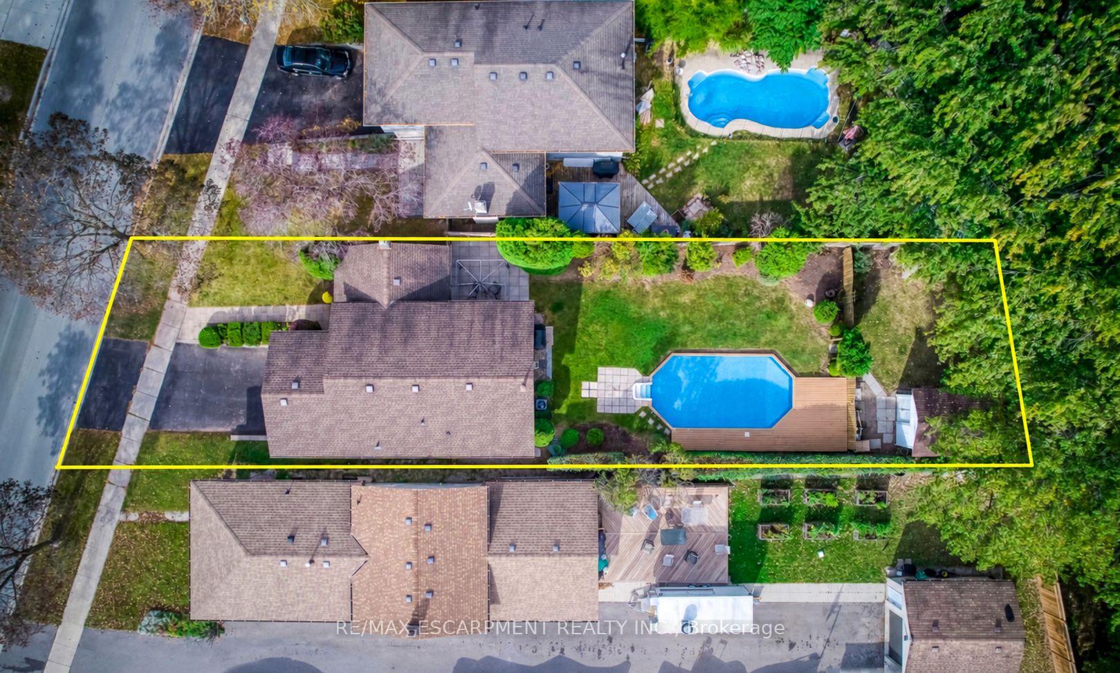 Photo 4 of 625 Belvenia Road, Burlington, Shoreacres — HOMEH