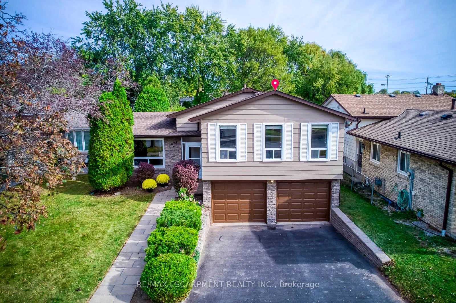 Photo 2 of 625 Belvenia Road, Burlington, Shoreacres — HOMEH