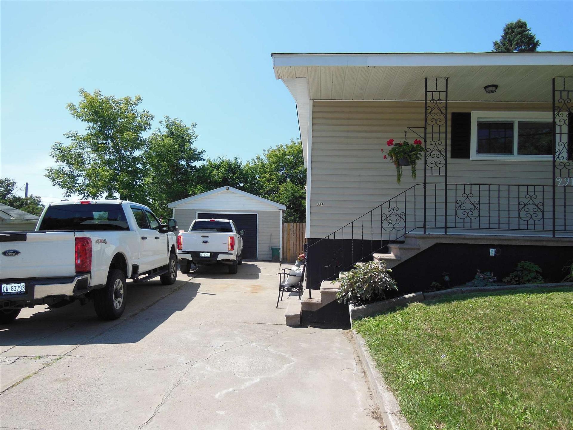 Photo 2 of 291 St. Patrick Street, Sault Ste Marie, Ward 3 — HOMEH