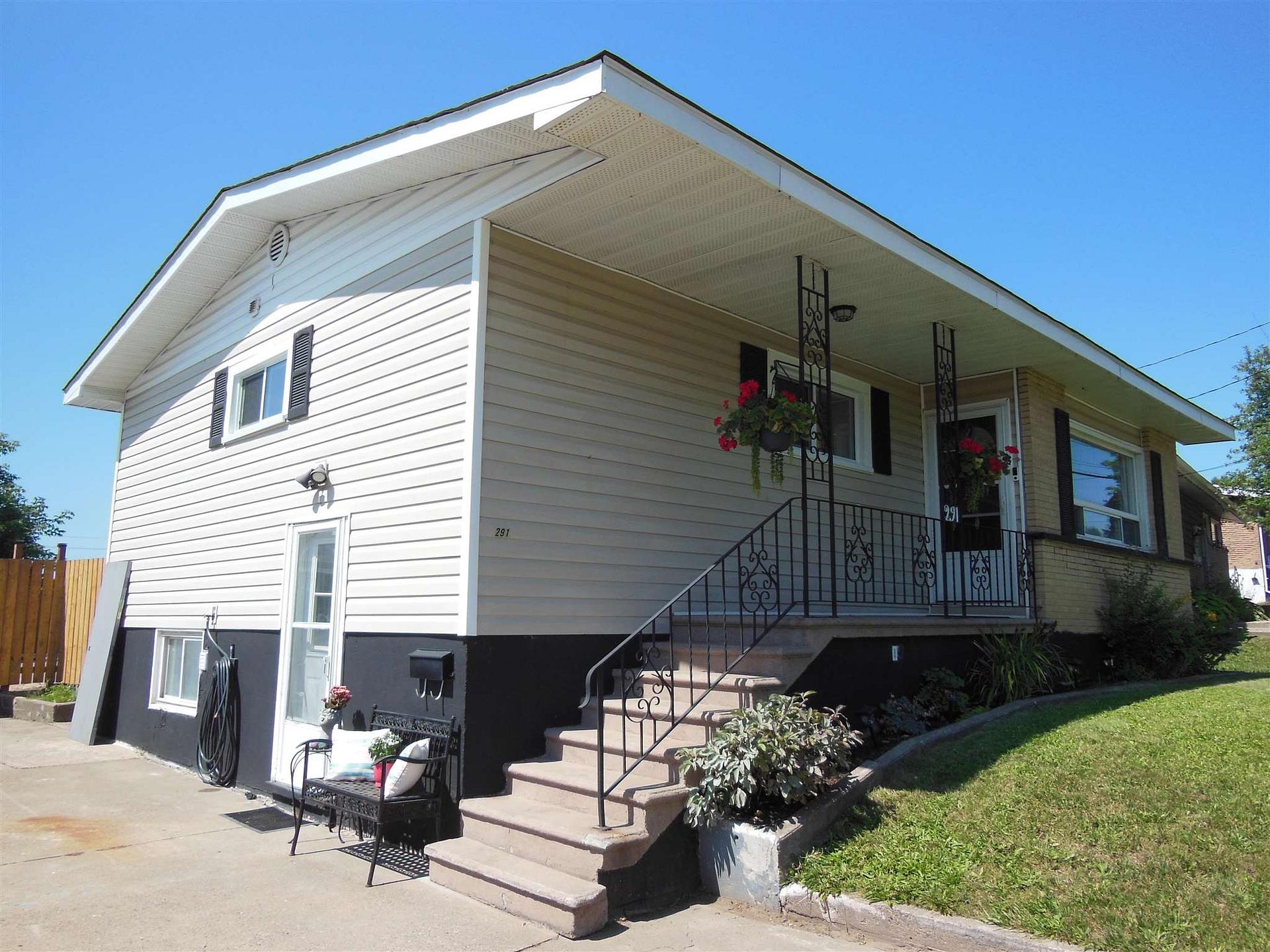 Photo 3 of 291 St. Patrick Street, Sault Ste Marie, Ward 3 — HOMEH