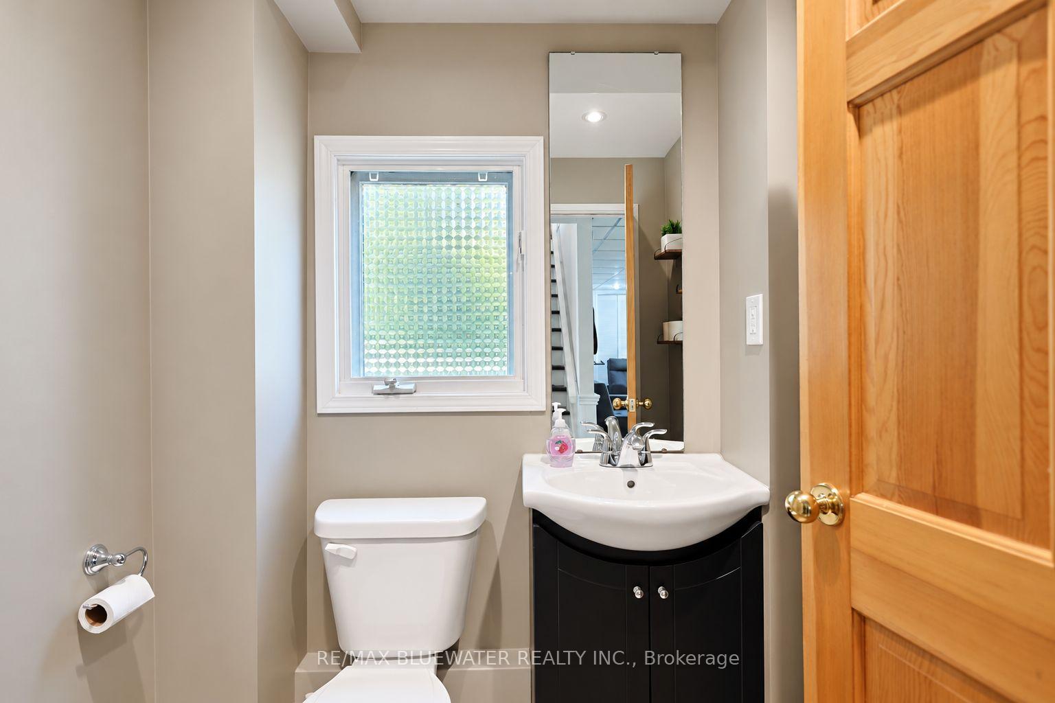 Photo 10 of 8437 Defore Drive, Lambton Shores — HOMEH