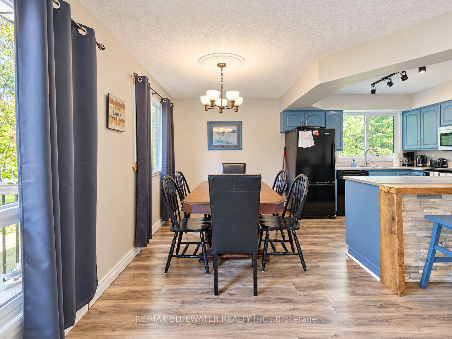 Photo 16 of 8437 Defore Drive, Lambton Shores — HOMEH