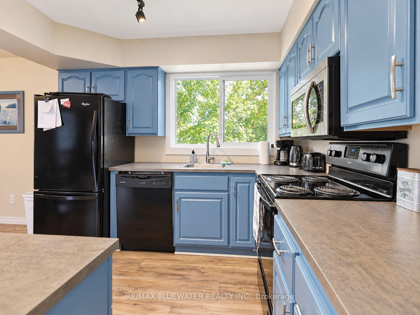 Photo 19 of 8437 Defore Drive, Lambton Shores — HOMEH