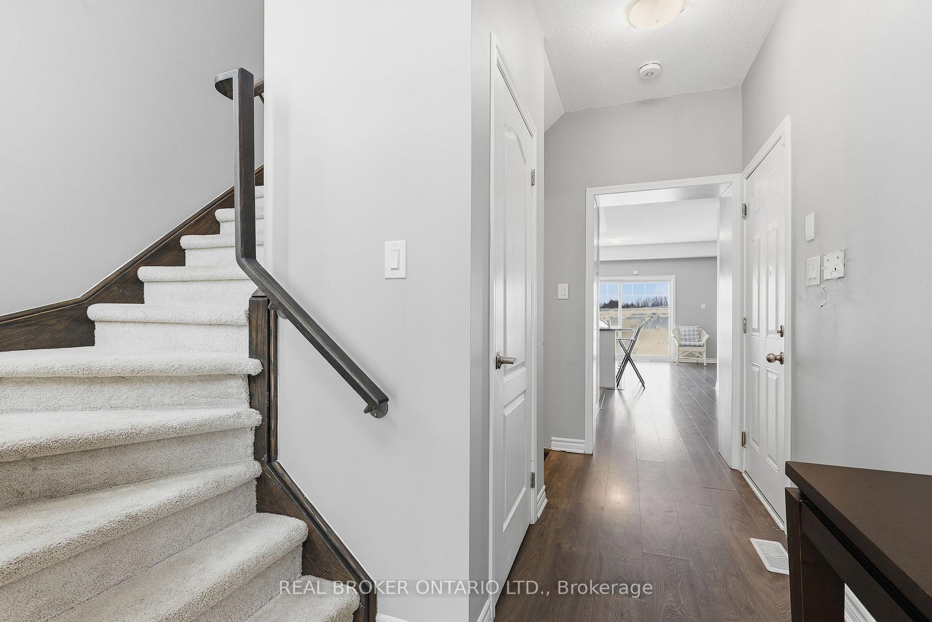 Photo 6 of 38 Sandhill Crane Drive, Wasaga Beach — HOMEH