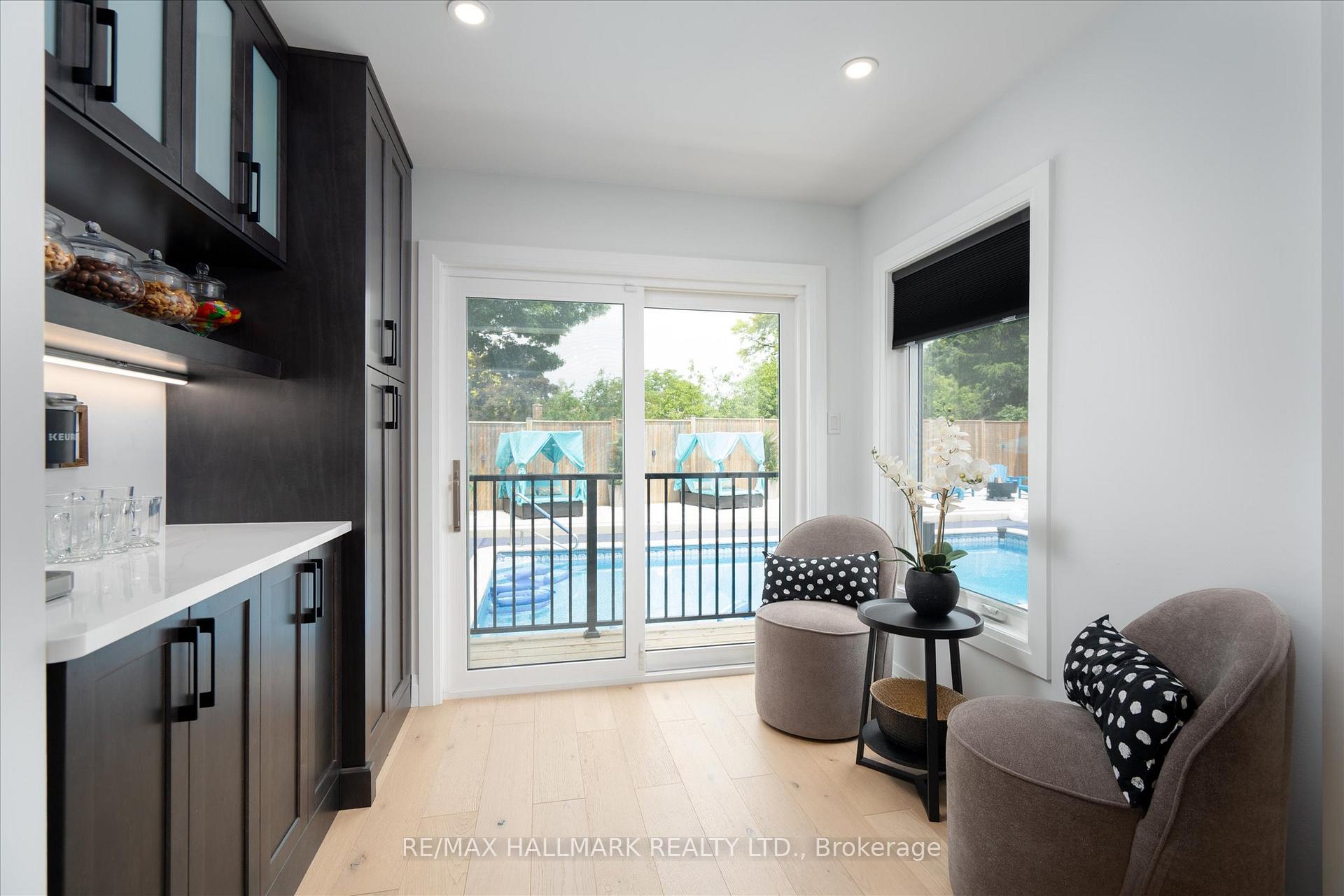 Photo 12 of 119 Charlotte Place, Kitchener, Heritage Park - Kitchener — HOMEH