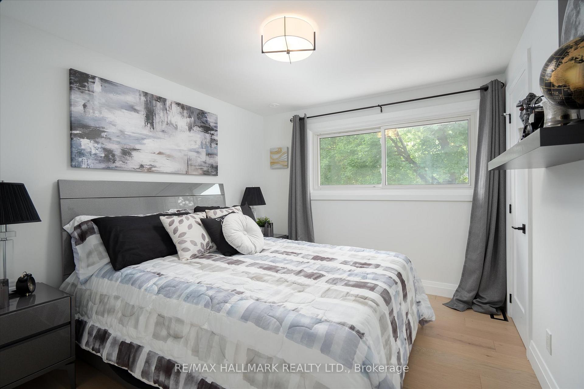 Photo 17 of 119 Charlotte Place, Kitchener, Heritage Park - Kitchener — HOMEH