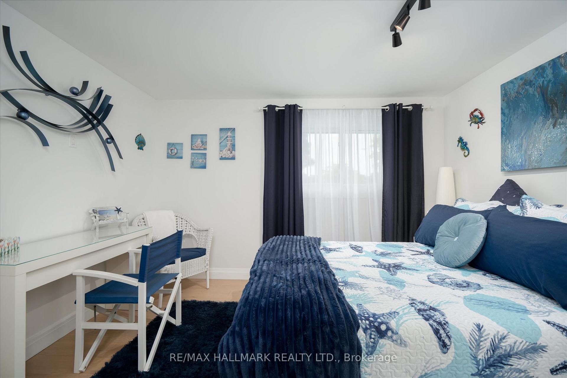 Photo 19 of 119 Charlotte Place, Kitchener, Heritage Park - Kitchener — HOMEH