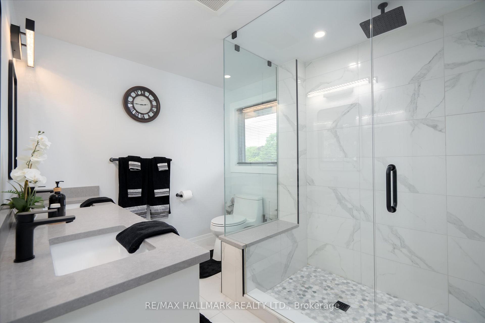 Photo 20 of 119 Charlotte Place, Kitchener, Heritage Park - Kitchener — HOMEH