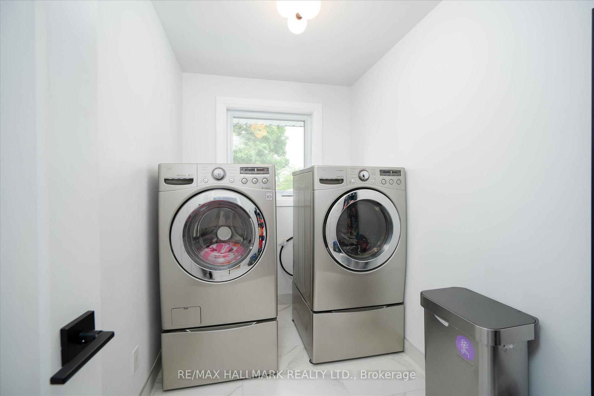 Photo 22 of 119 Charlotte Place, Kitchener, Heritage Park - Kitchener — HOMEH
