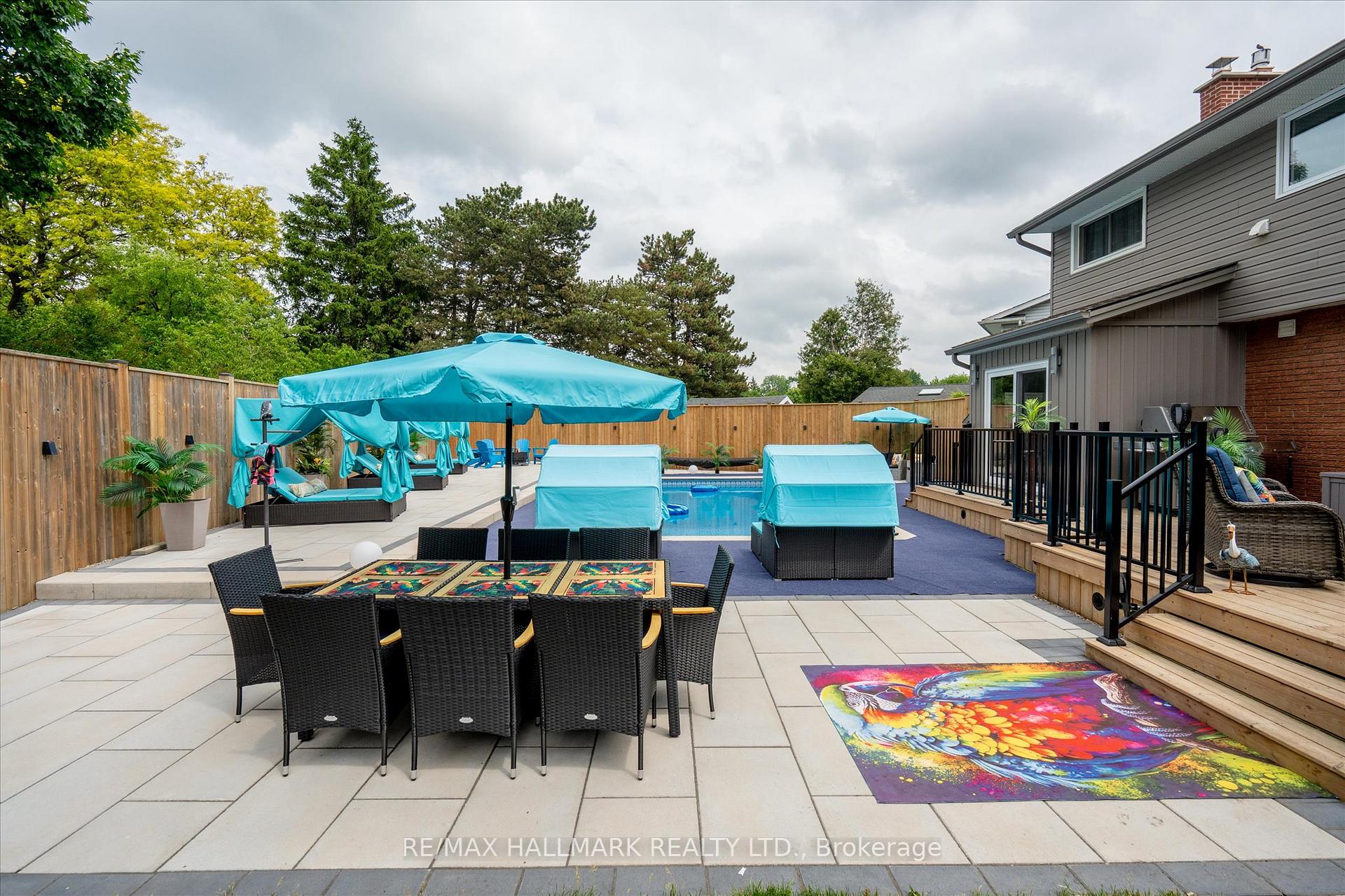 Photo 34 of 119 Charlotte Place, Kitchener, Heritage Park - Kitchener — HOMEH