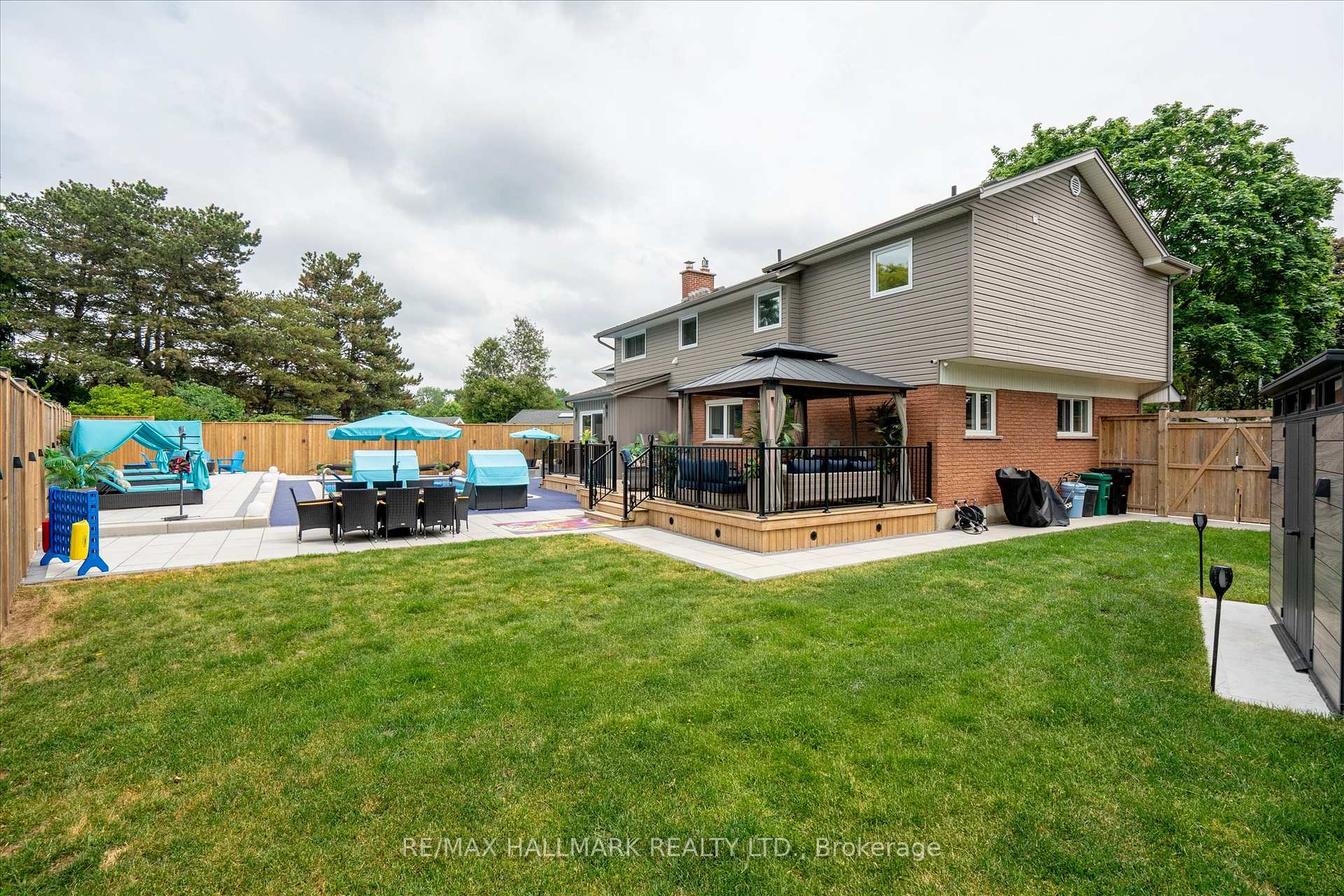 Photo 35 of 119 Charlotte Place, Kitchener, Heritage Park - Kitchener — HOMEH