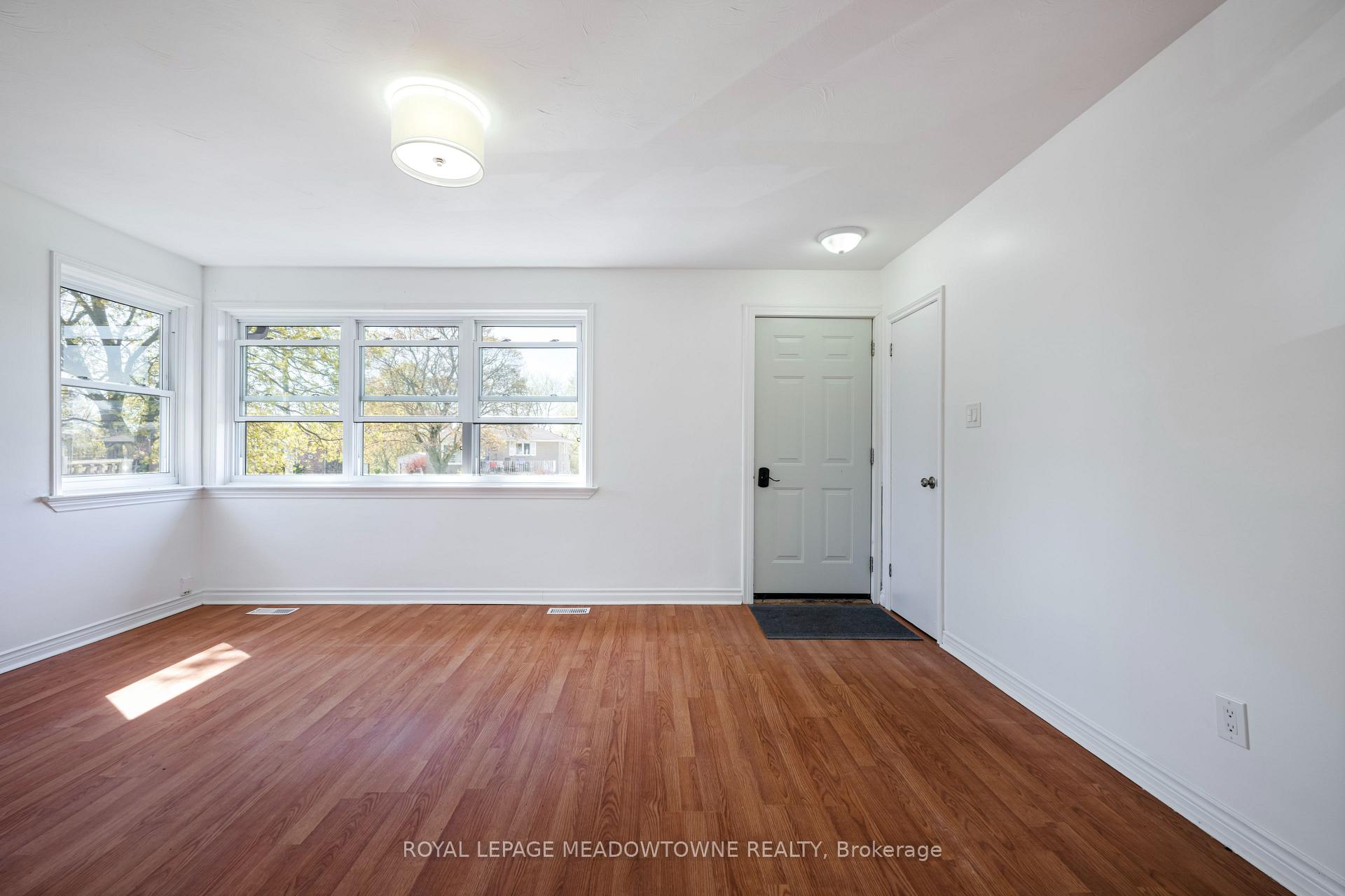 Photo 9 of 169 Longfield Road, Halton Hills, Acton — HOMEH